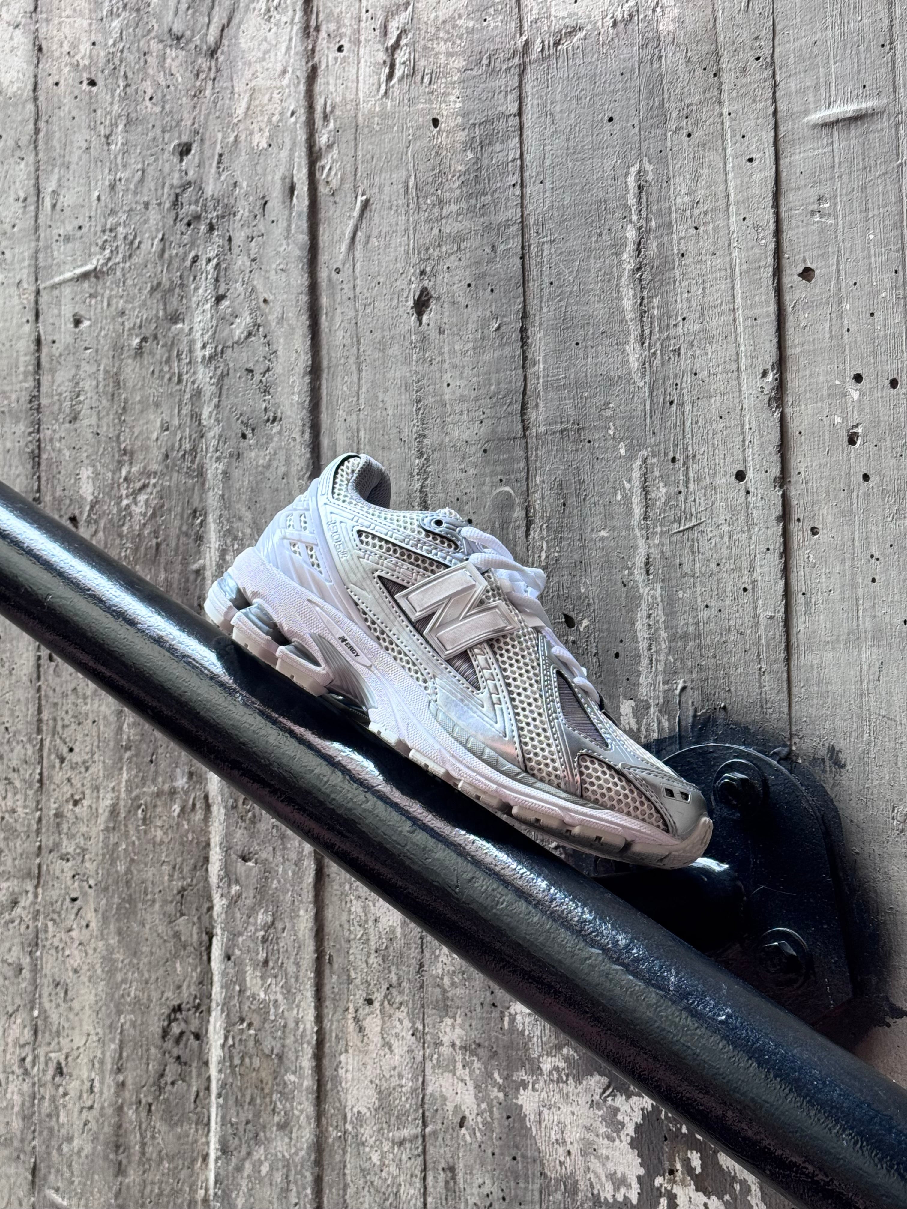 New Balance 1906 r”silver”