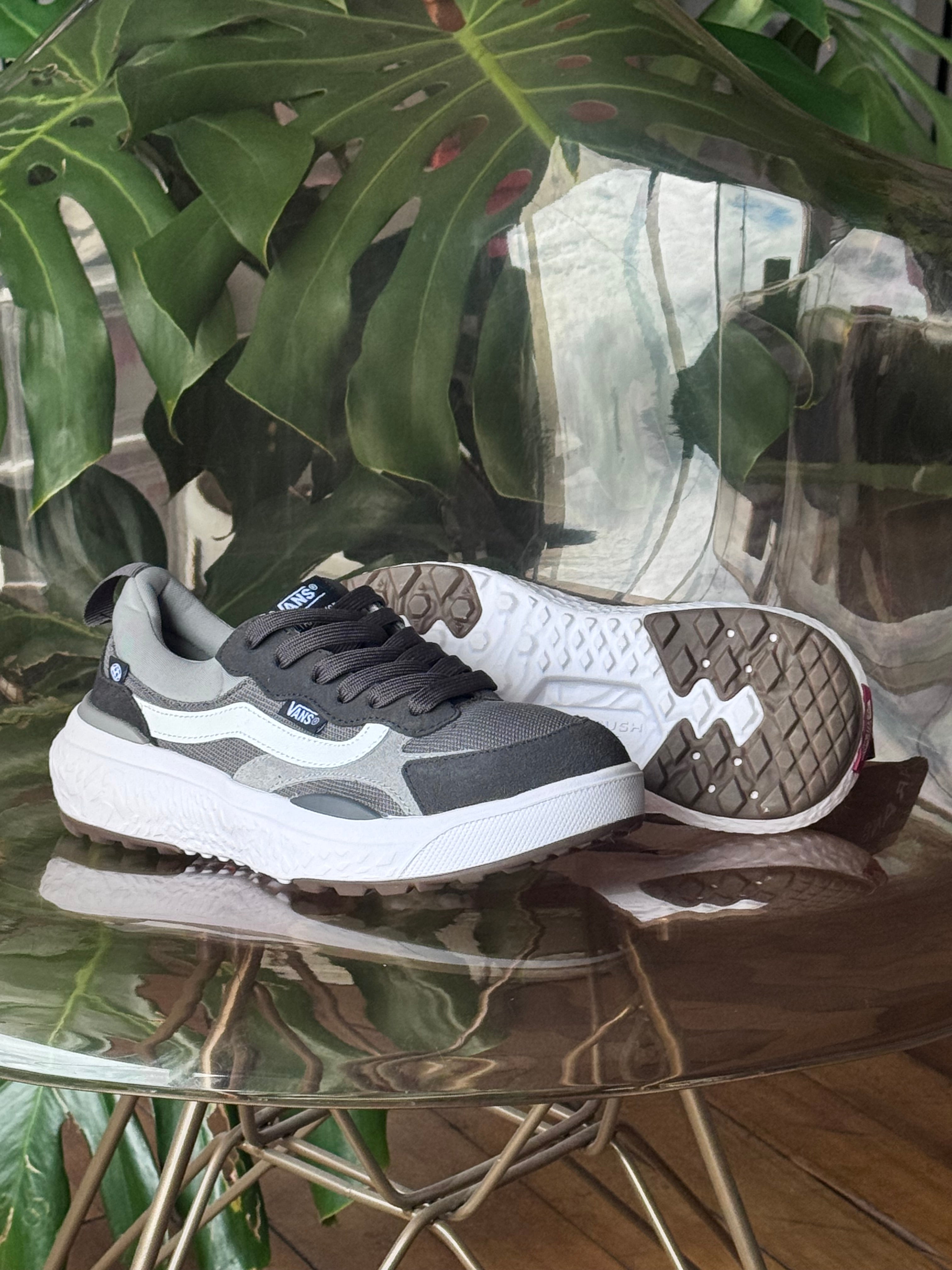 Vans ultra range vr 3”grey”