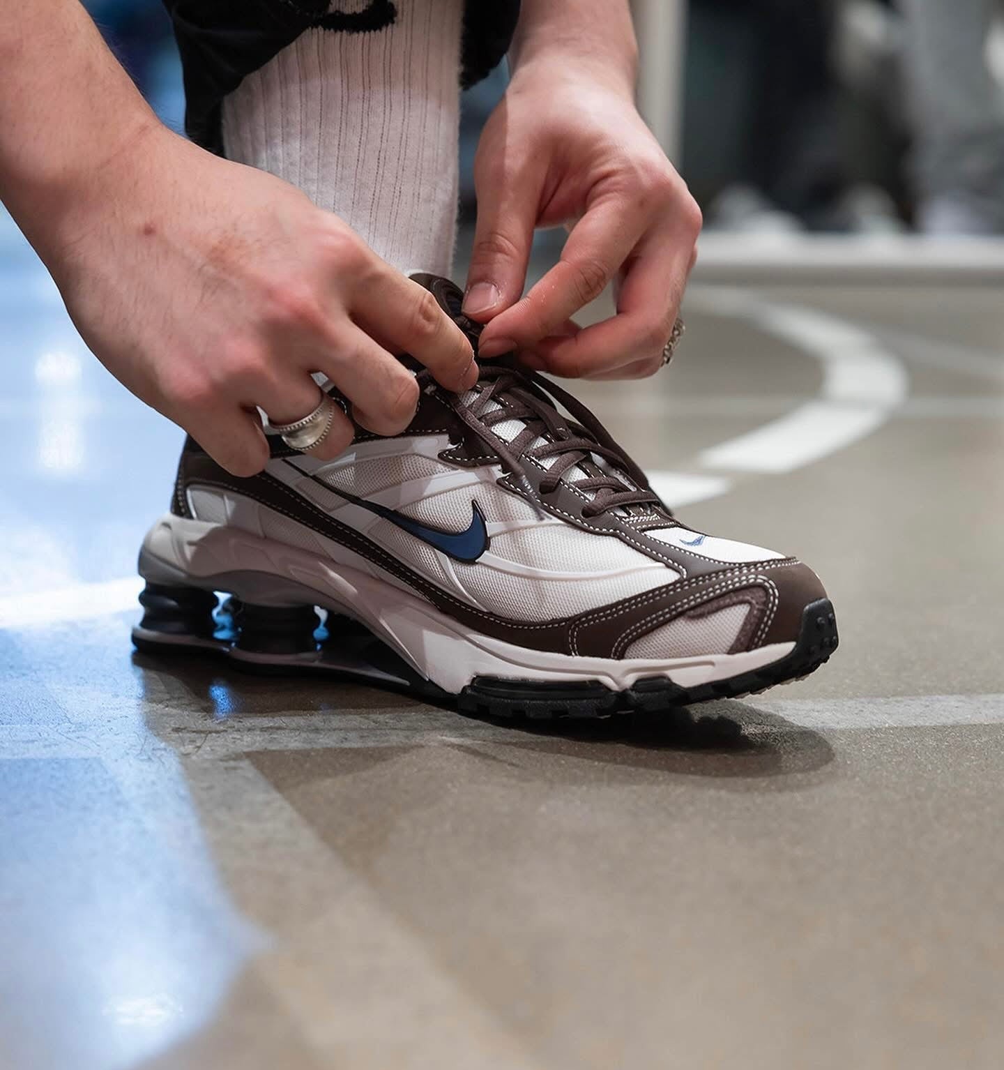 Nike Shox 2 “phantom and baroque Brown”