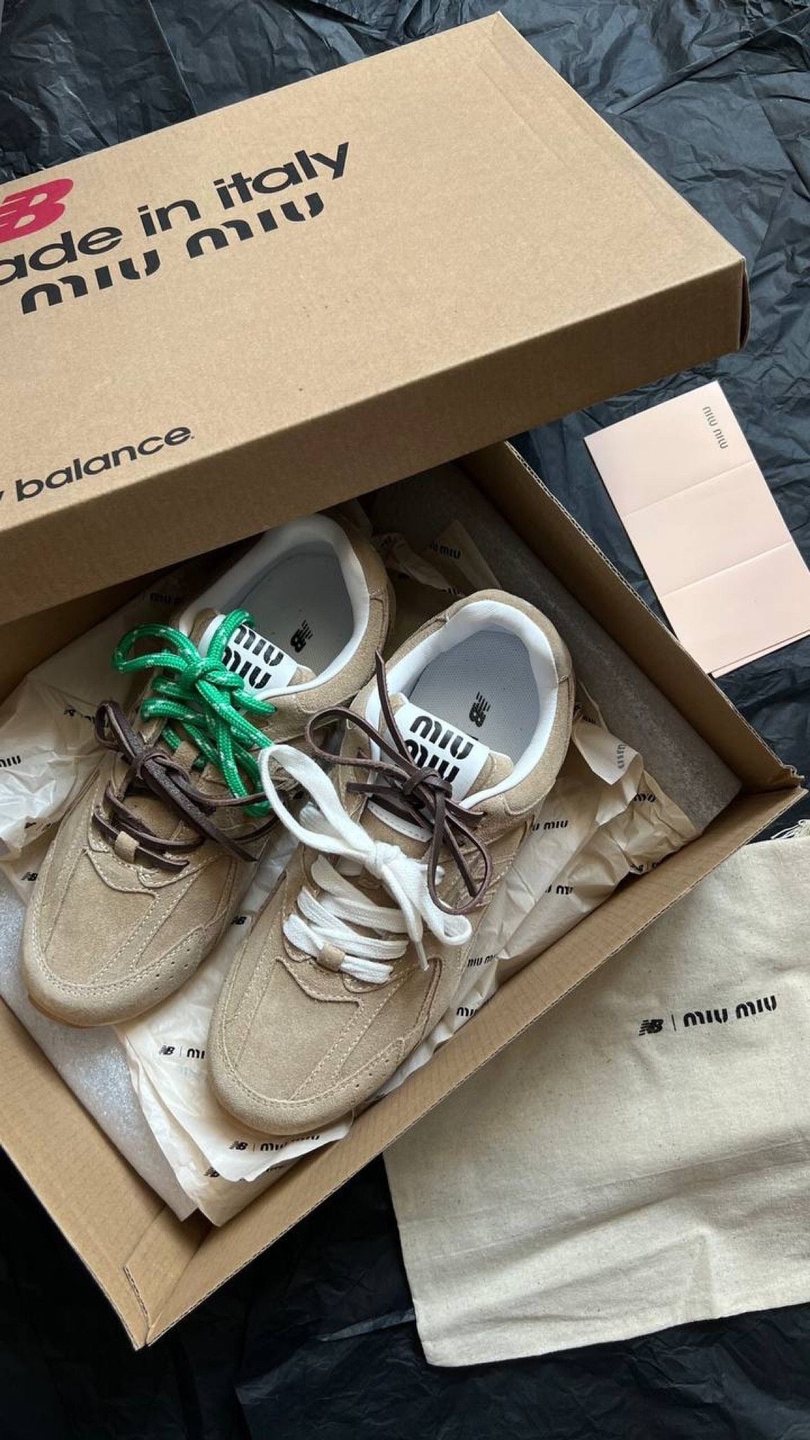 New Balance 530 x miu miu café verde