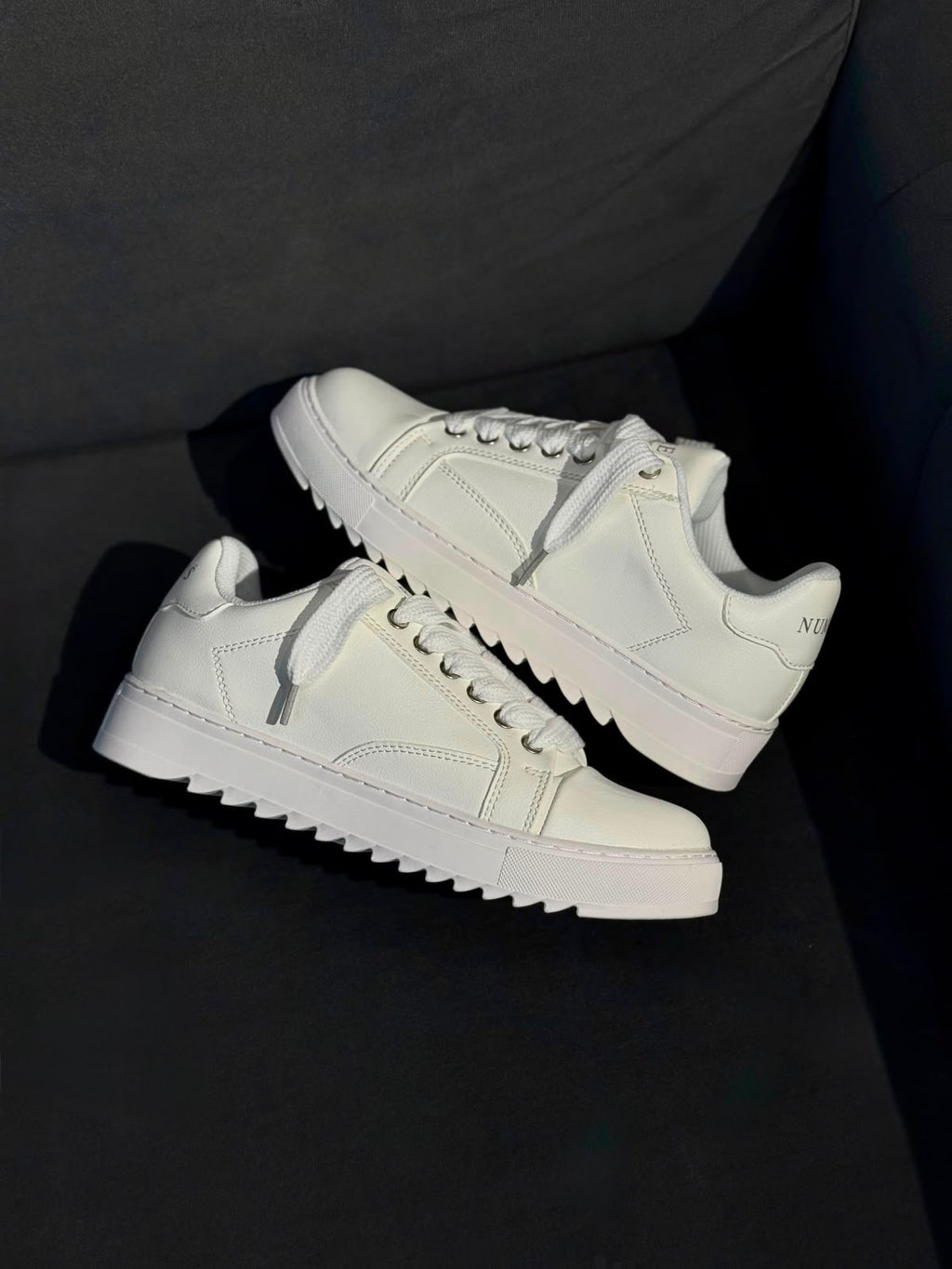 Numeris “all white “
