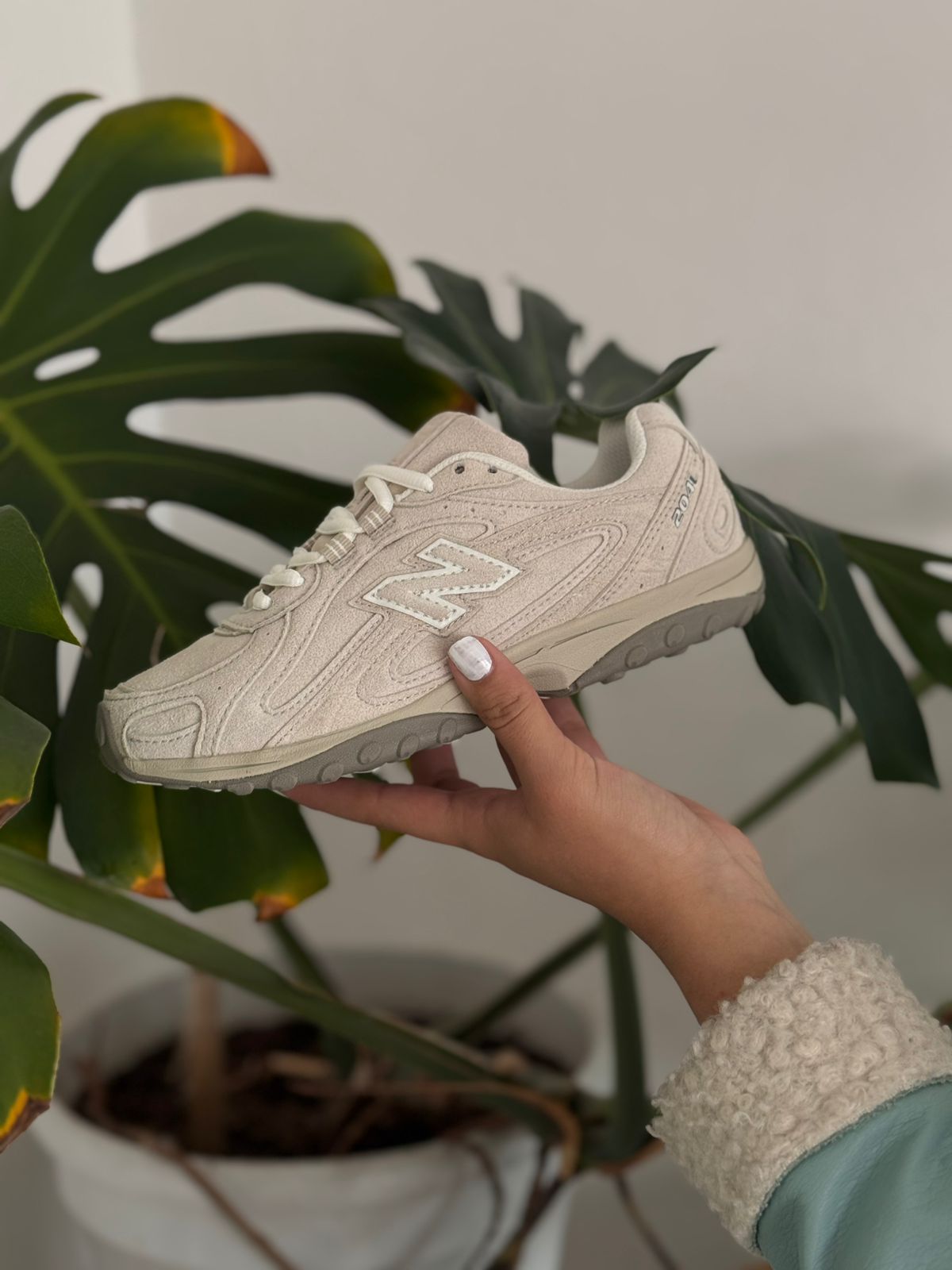 New Balance 204L beige