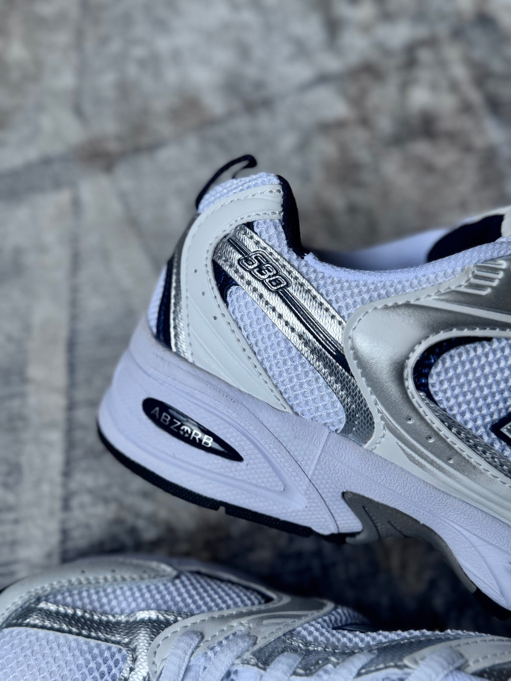 New Balance 530 white navy