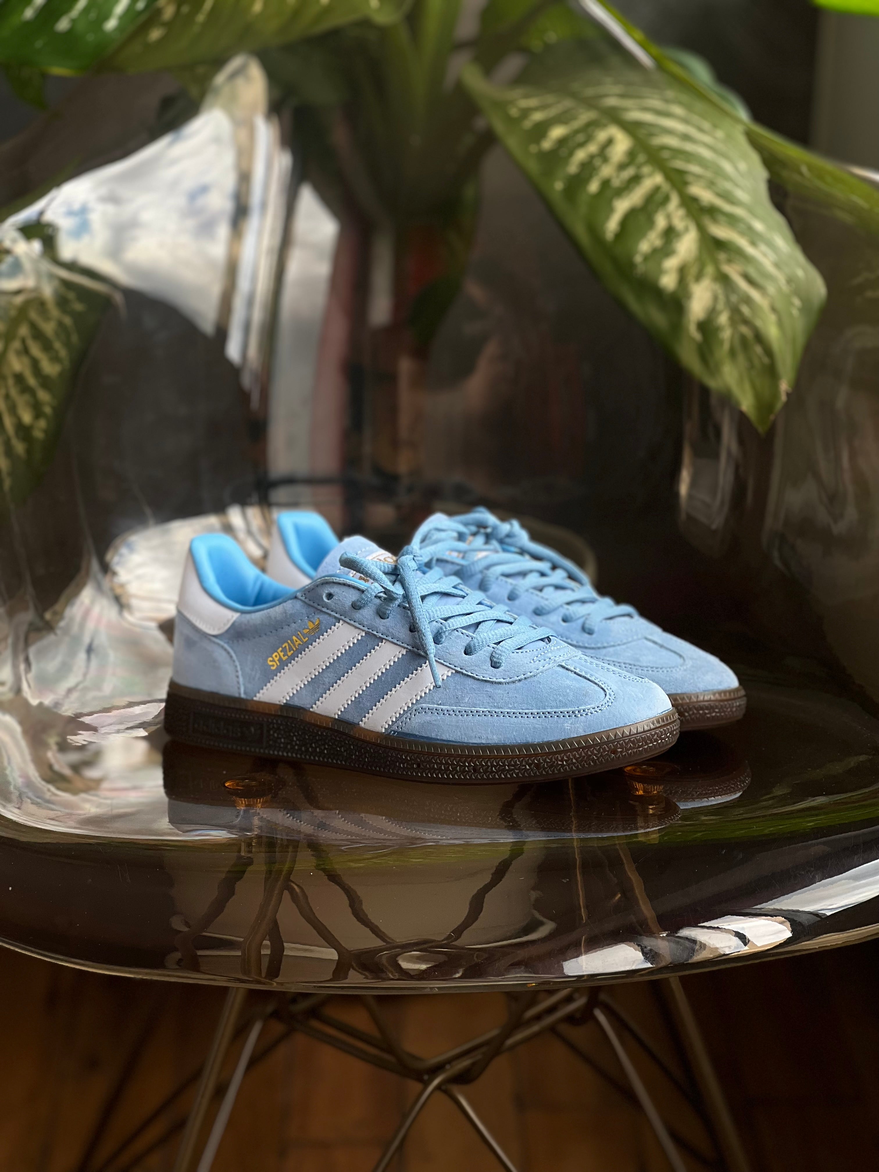 Adidas spezial “azul”