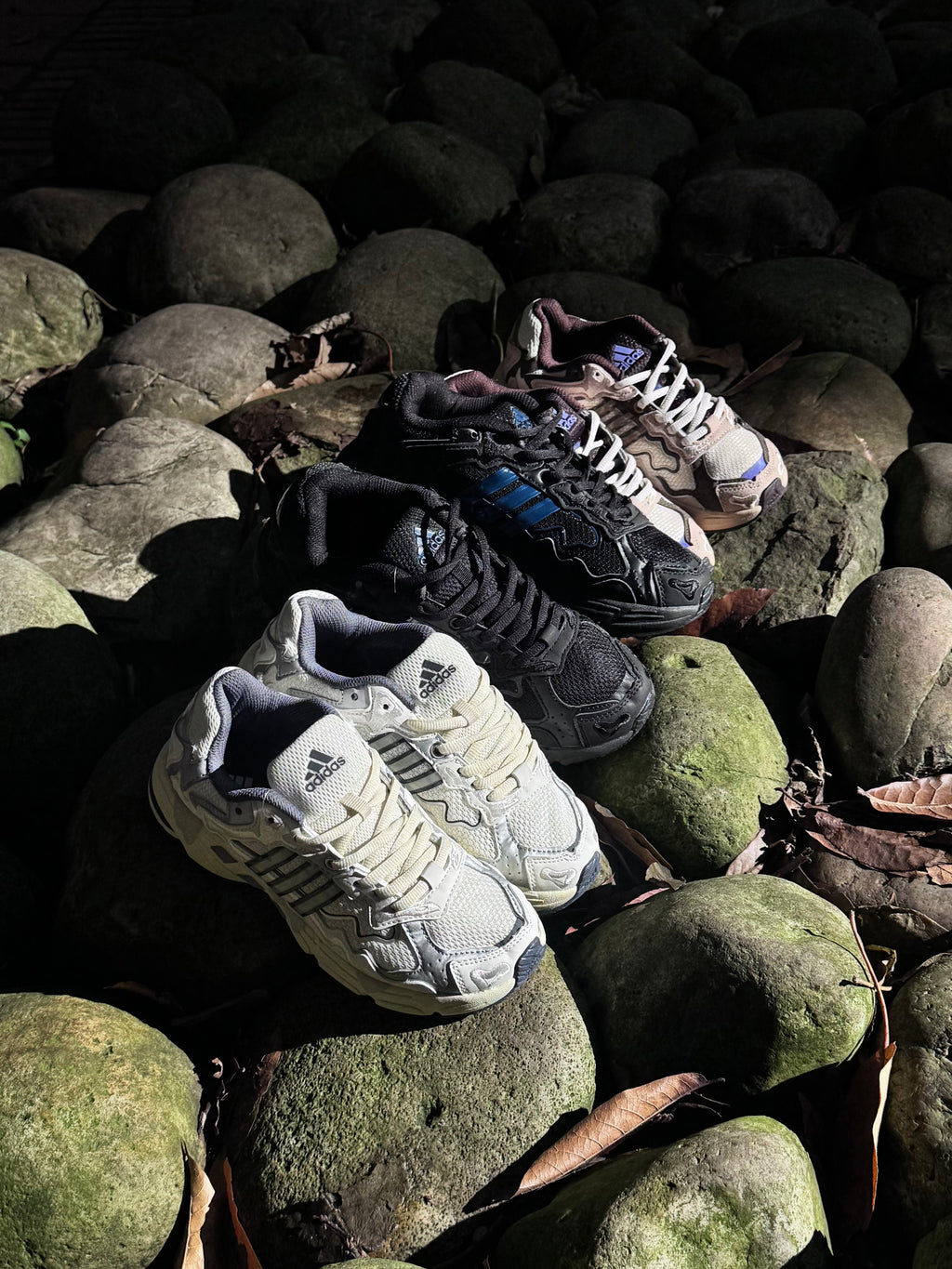 adidas Response CL Bad Bunny “negro”