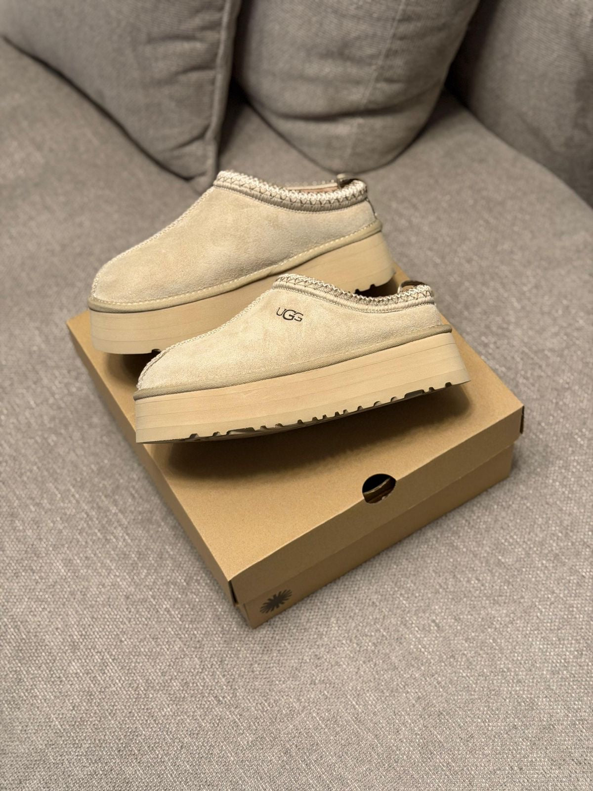 Ugg slipper tassman  ll “beige”