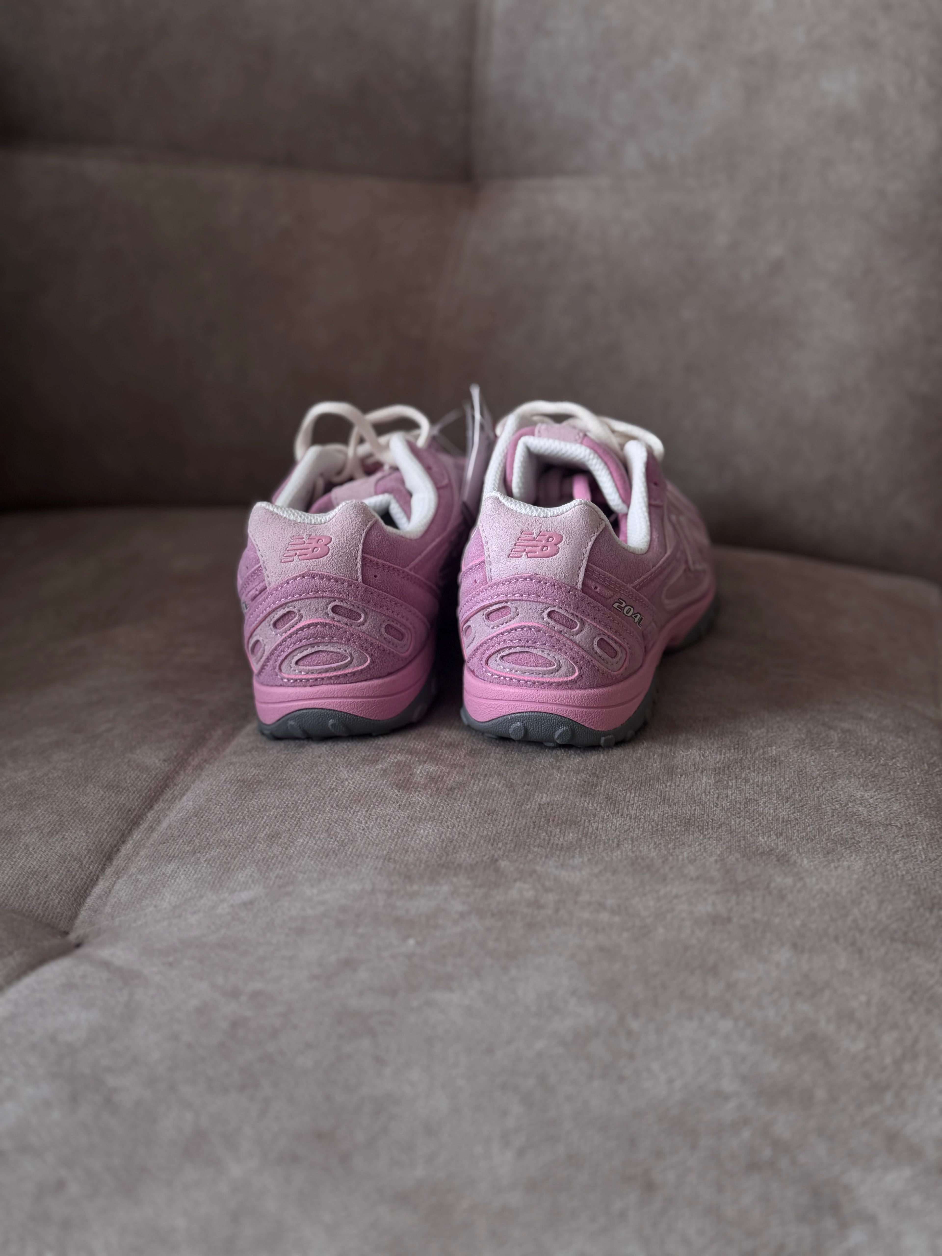 New balance 204L “pink taffy”