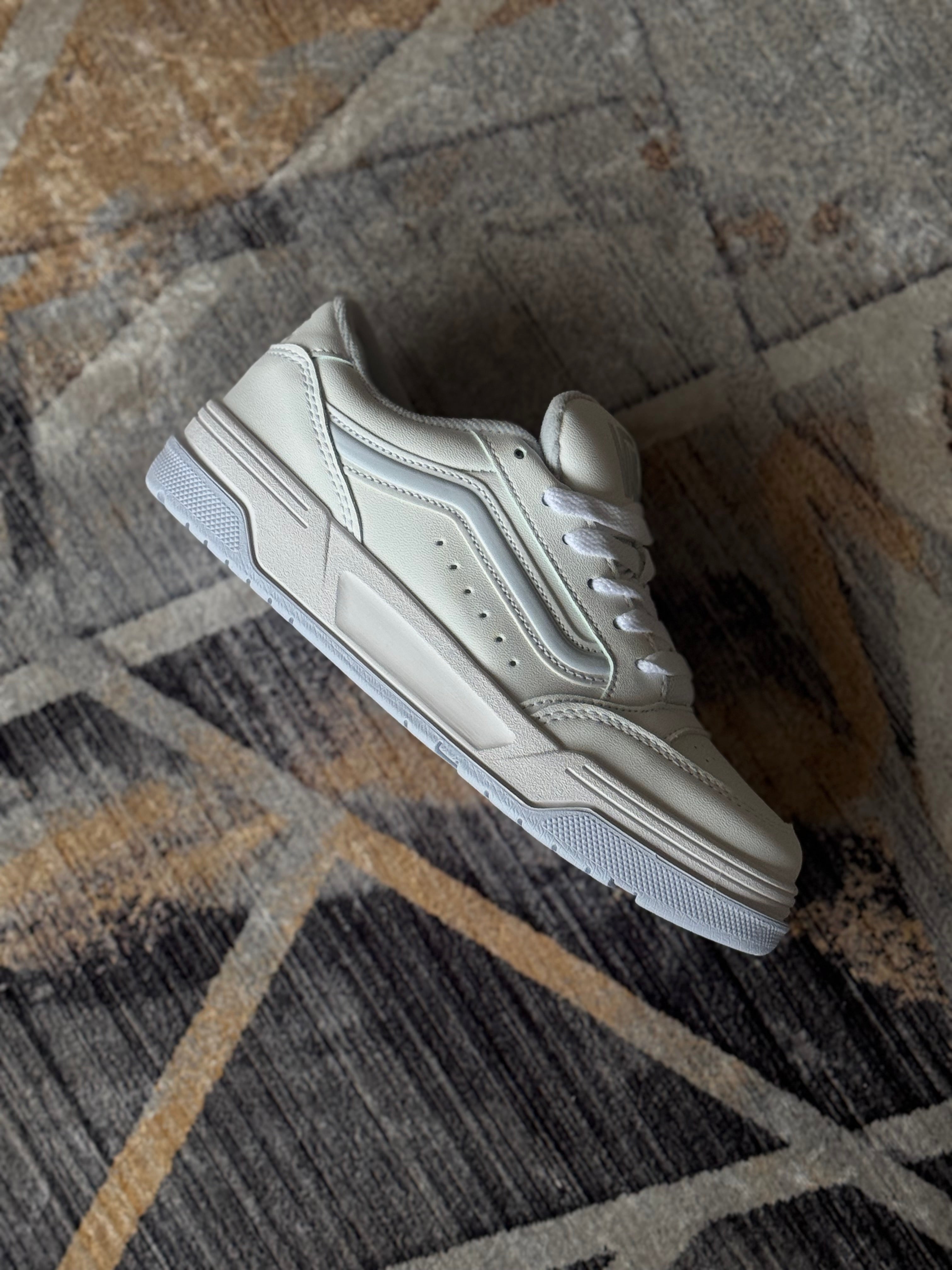 Vans hylane “blanco gris”