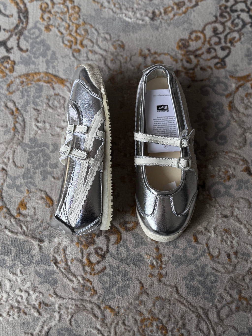 Onitsuka Tiger ballet Flats “silver “