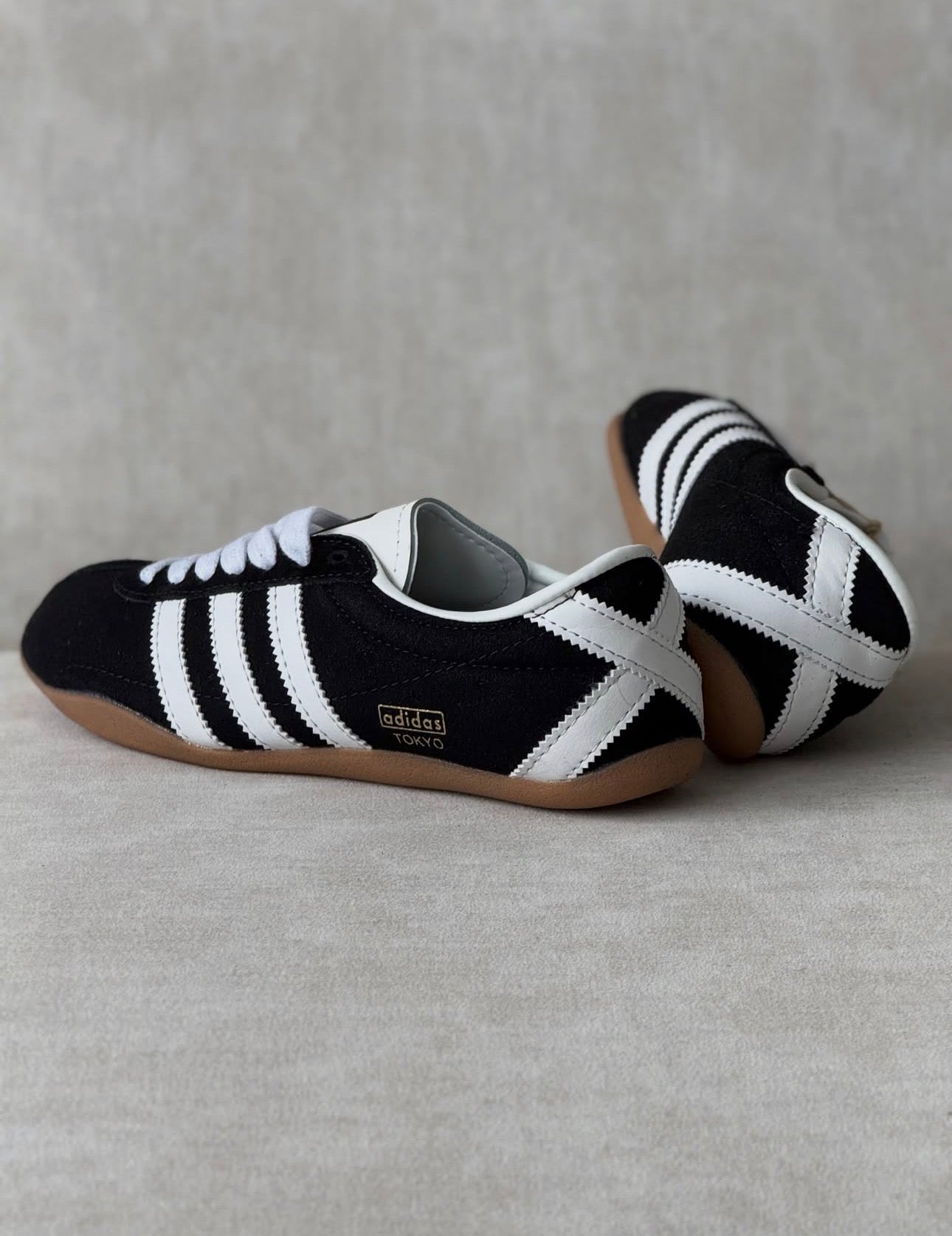 Adidas Tokyo “ negro blanco”