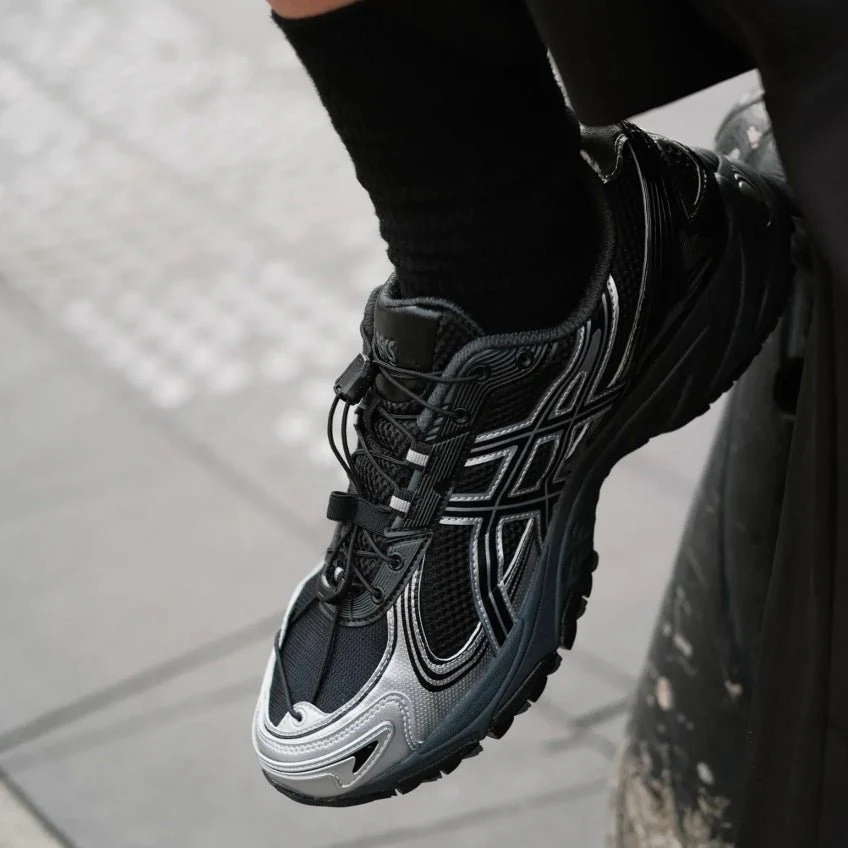 Asics gel kahana tr 4 “gris negra “