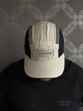 Gorra supreme five panel “blanco negro”