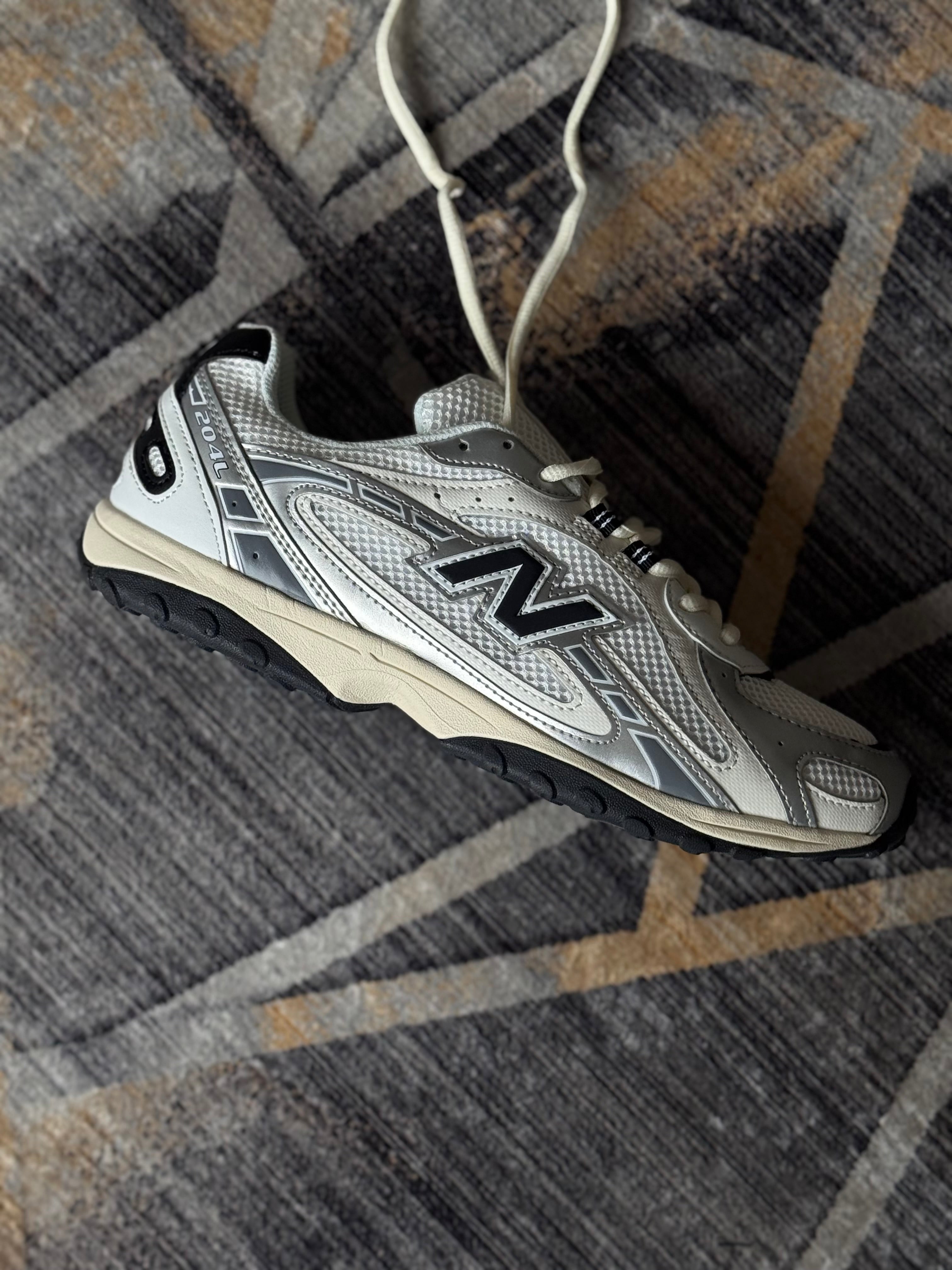 New balance 204L “silver”