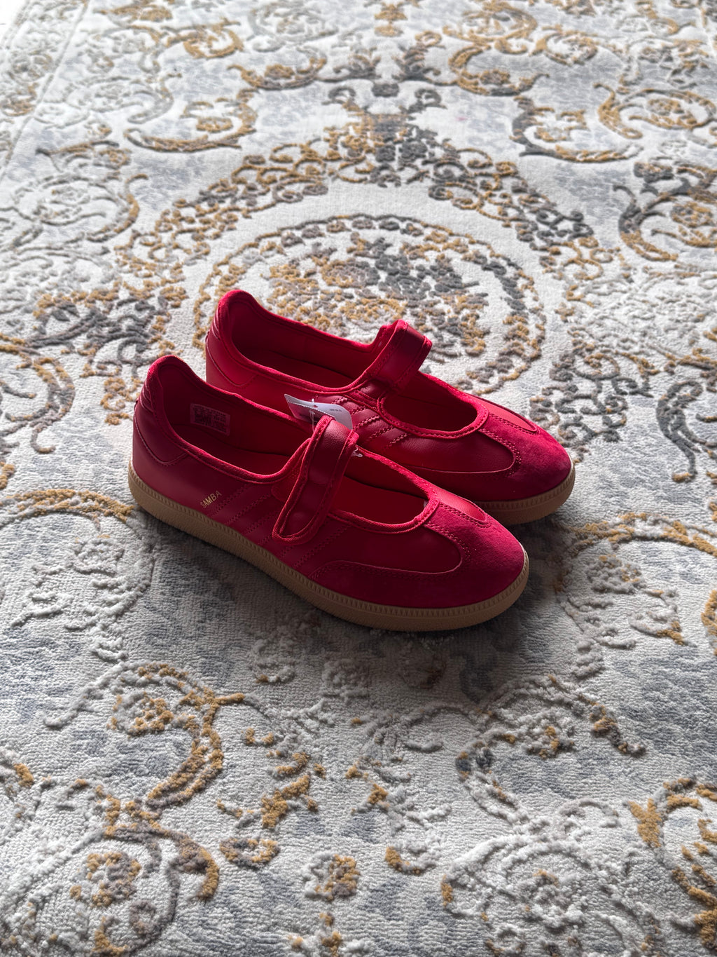 Adidas samba Mary Jane ballet
“Rojo suela goma”