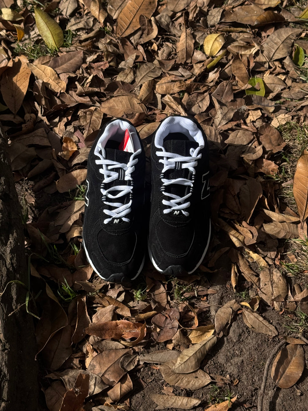 New balance 204L “negro blanco”