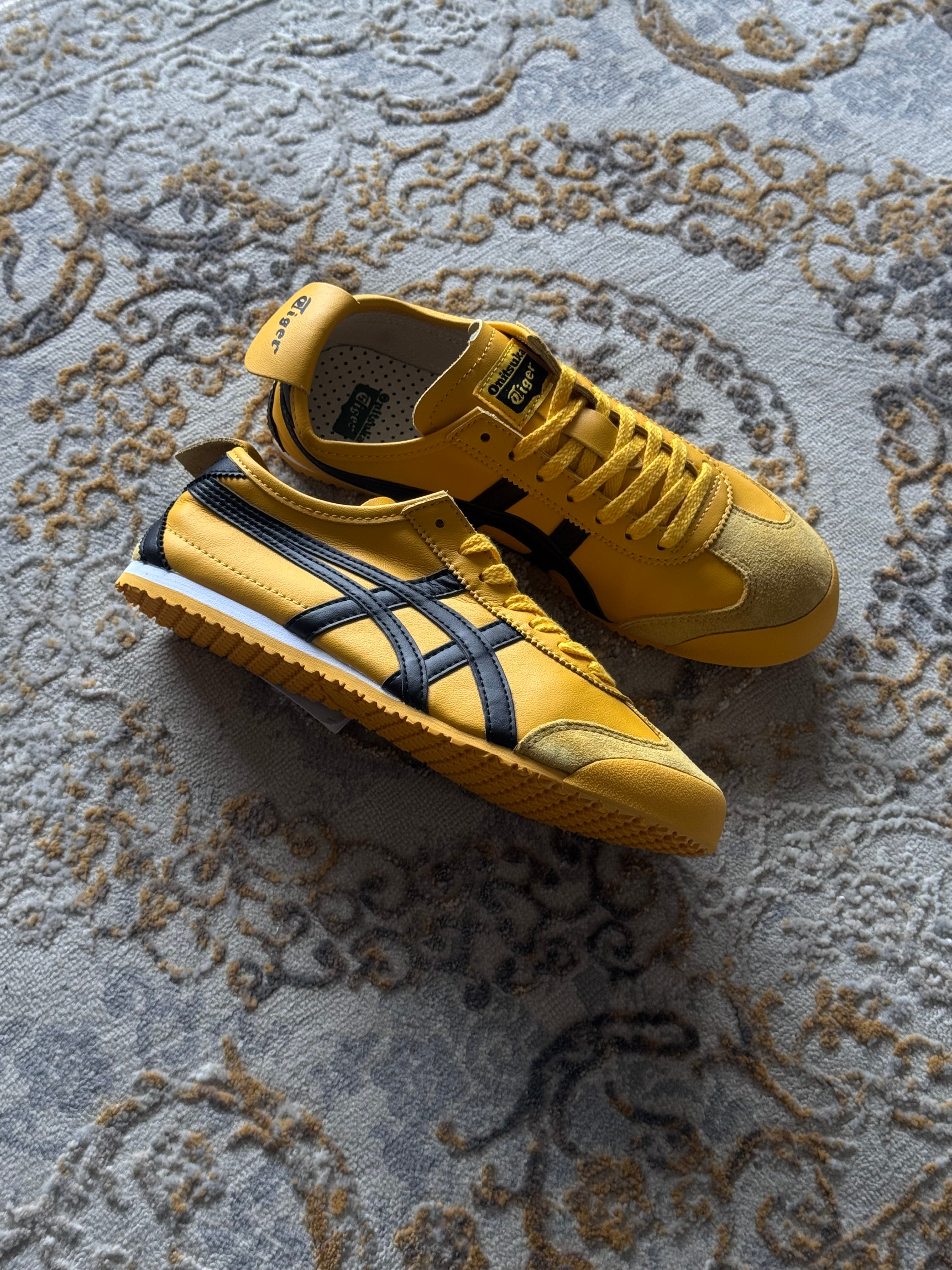 Onitsuka Tiger amarilla