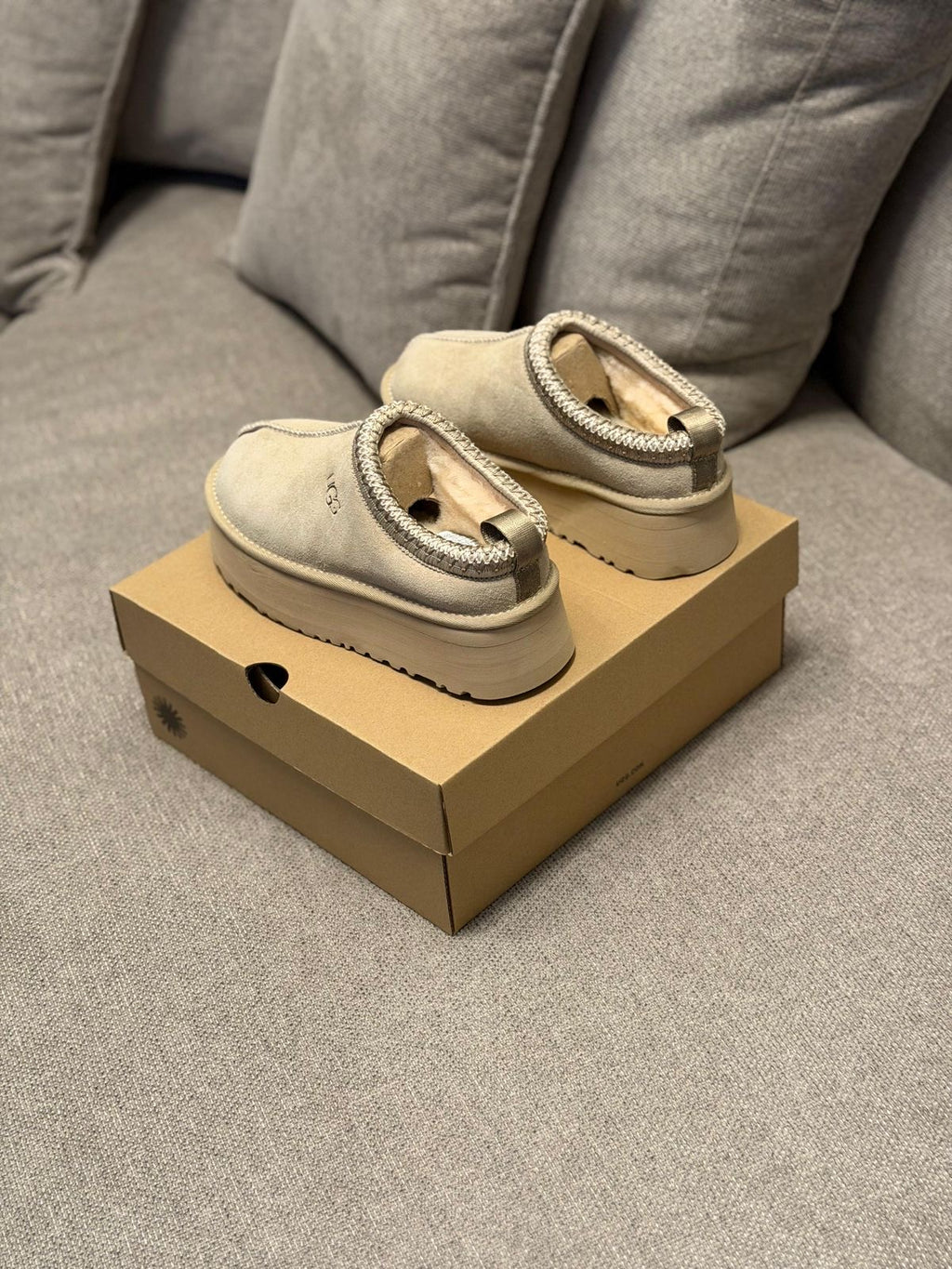 Ugg slipper tassman  ll “beige”