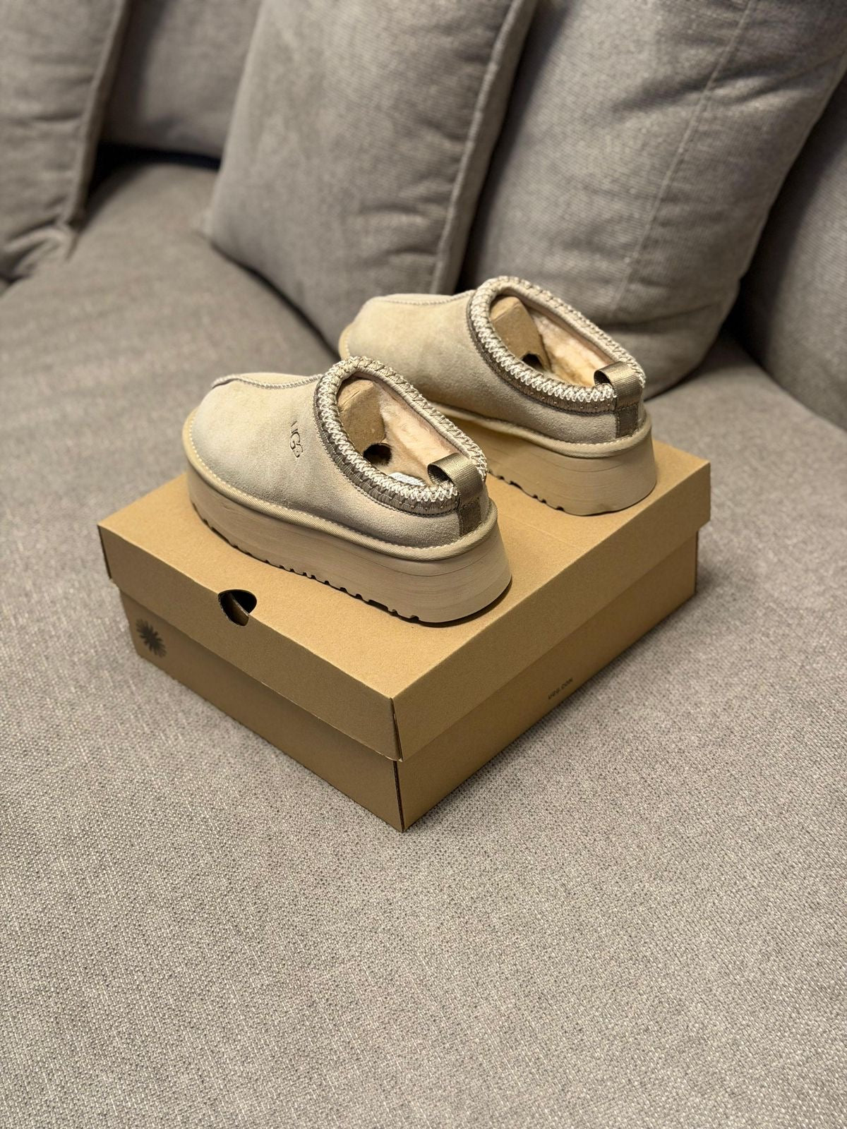 Ugg slipper tassman  ll “beige”