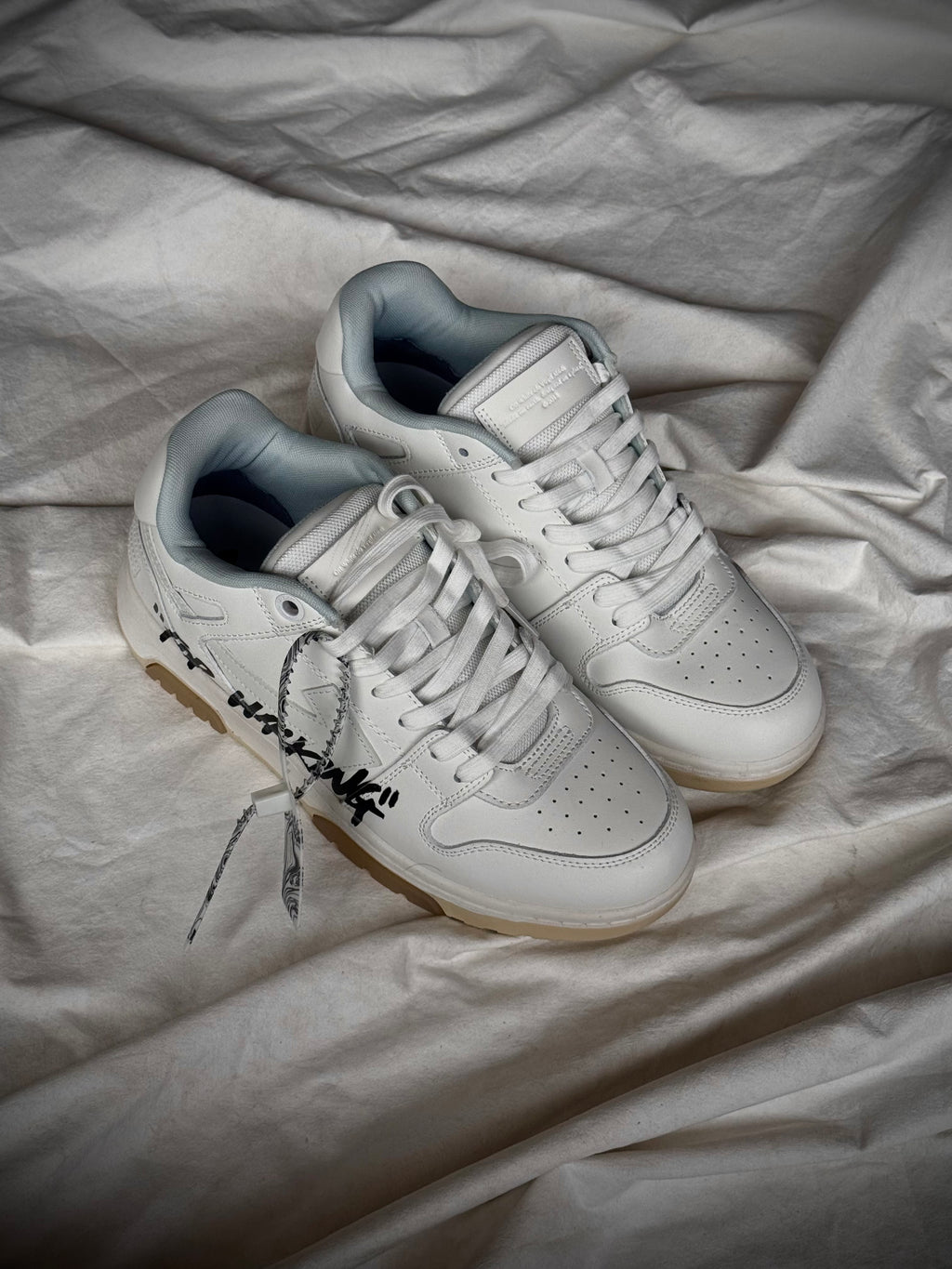 OFF-WHITE Out Of Office OOO Low Tops
For Walking White