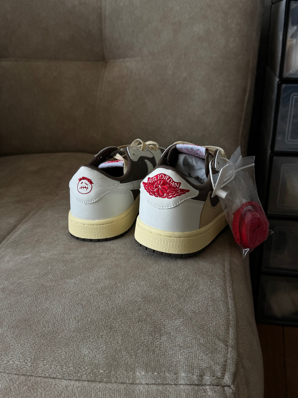 Nike Air Jordan 1 low x Travis scott “revese mocha”