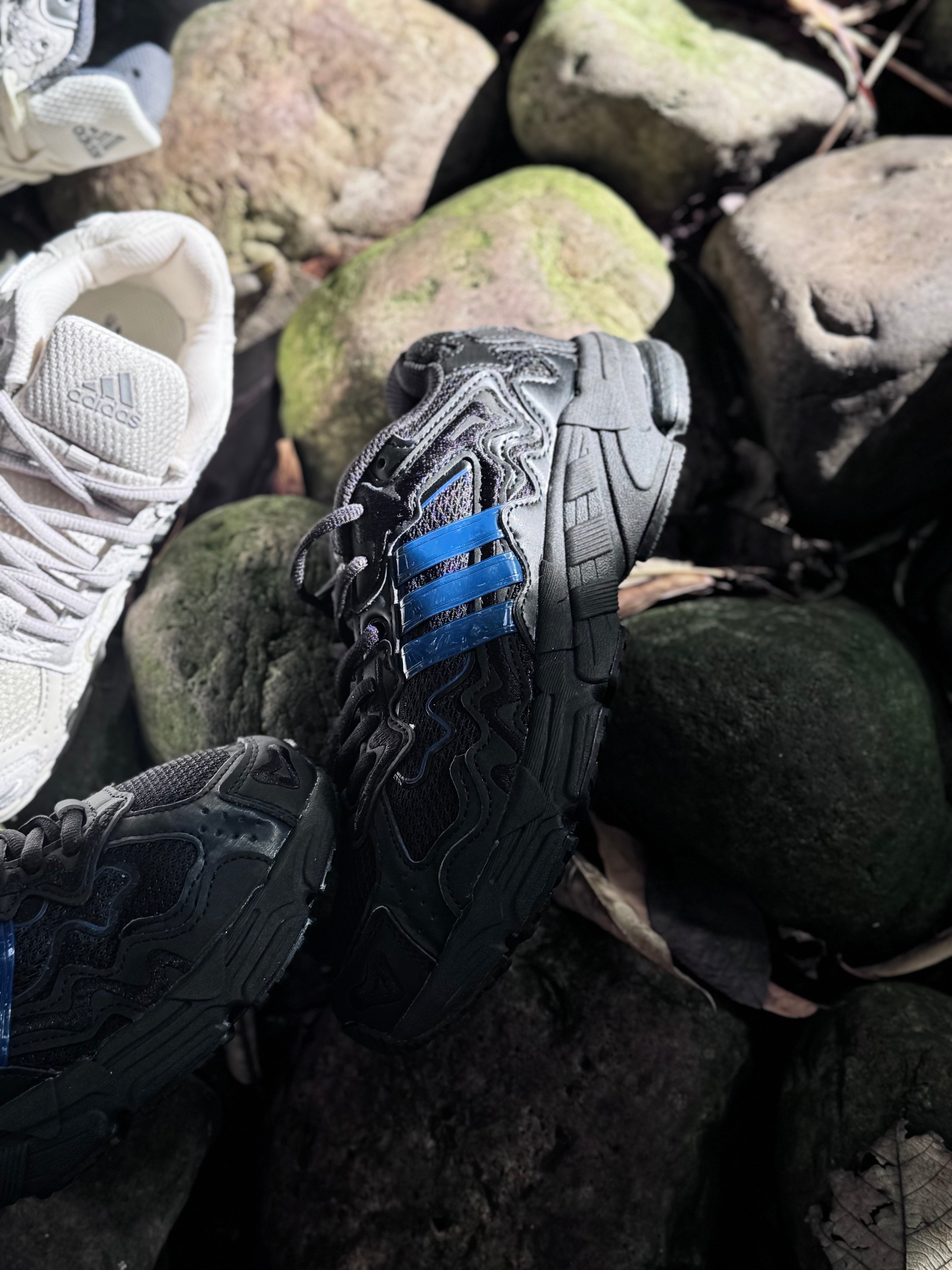 adidas Response CL Bad Bunny “negro”