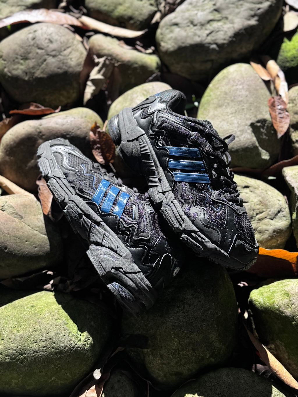 adidas Response CL Bad Bunny “negro”