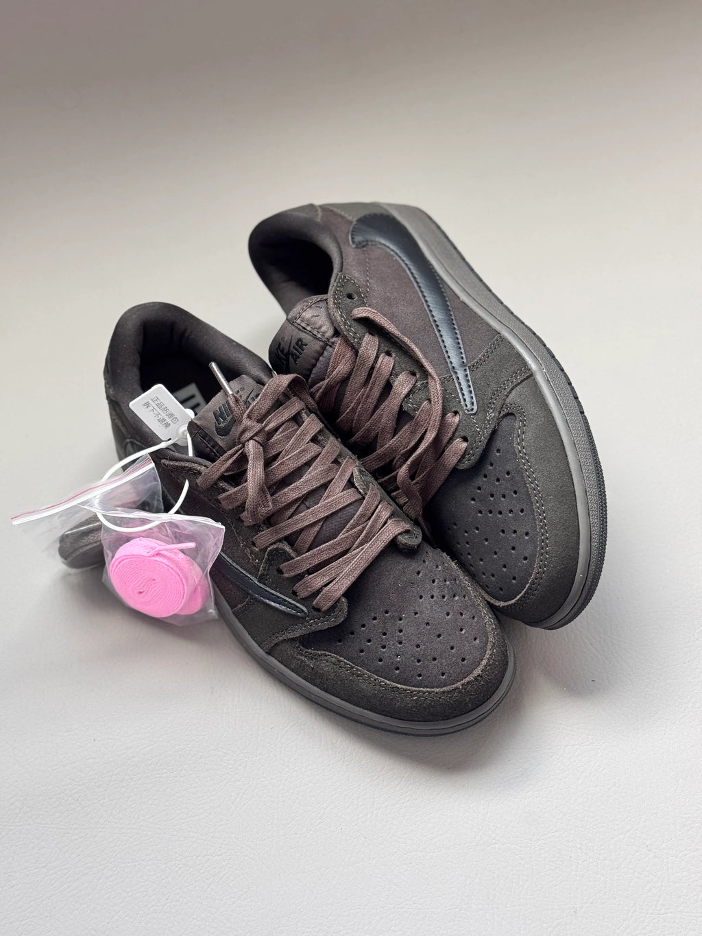 Nike Air Jordan 1 low sp x “Travis scott” velvet Brown