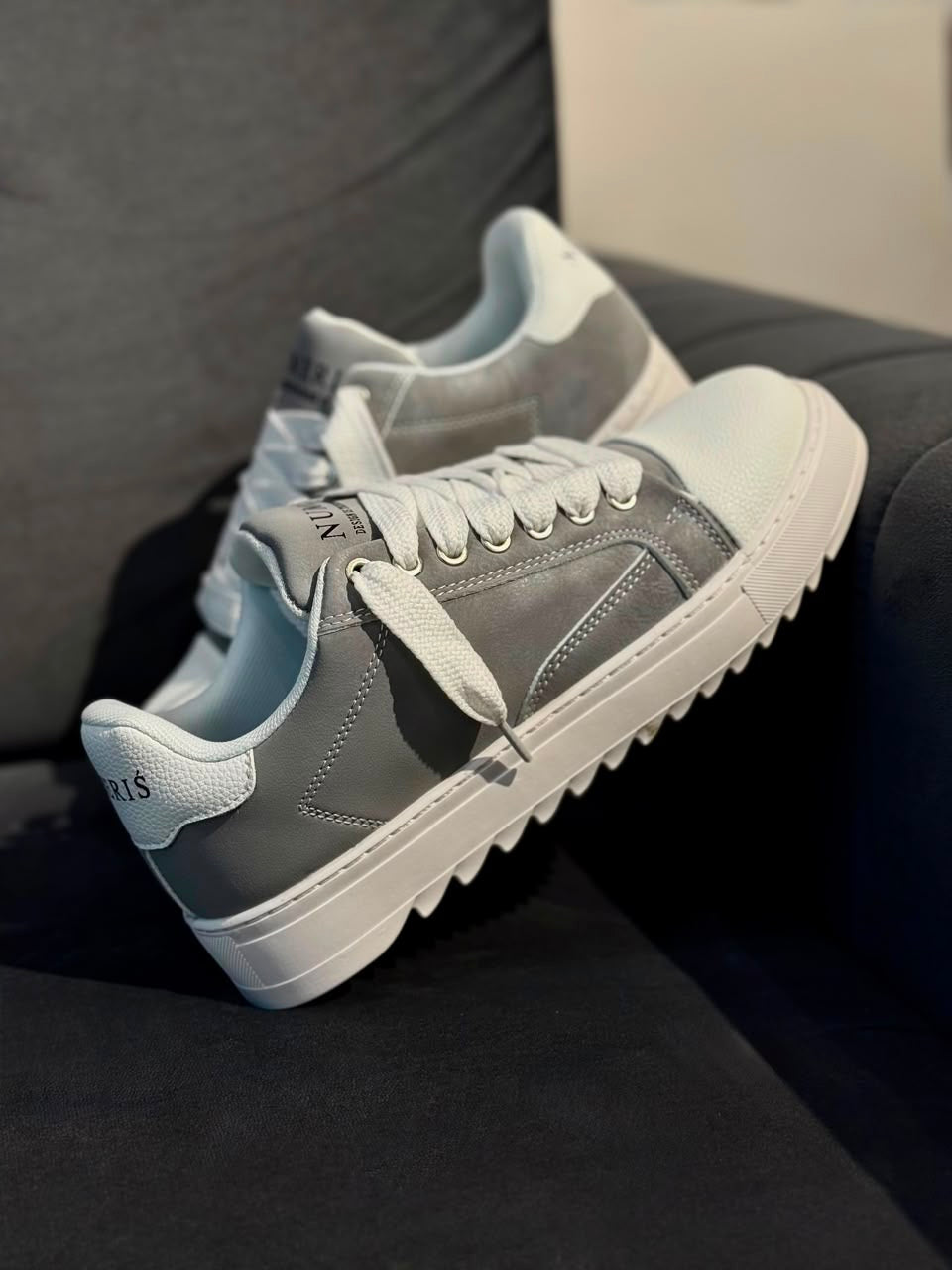 Numeris “white grey”