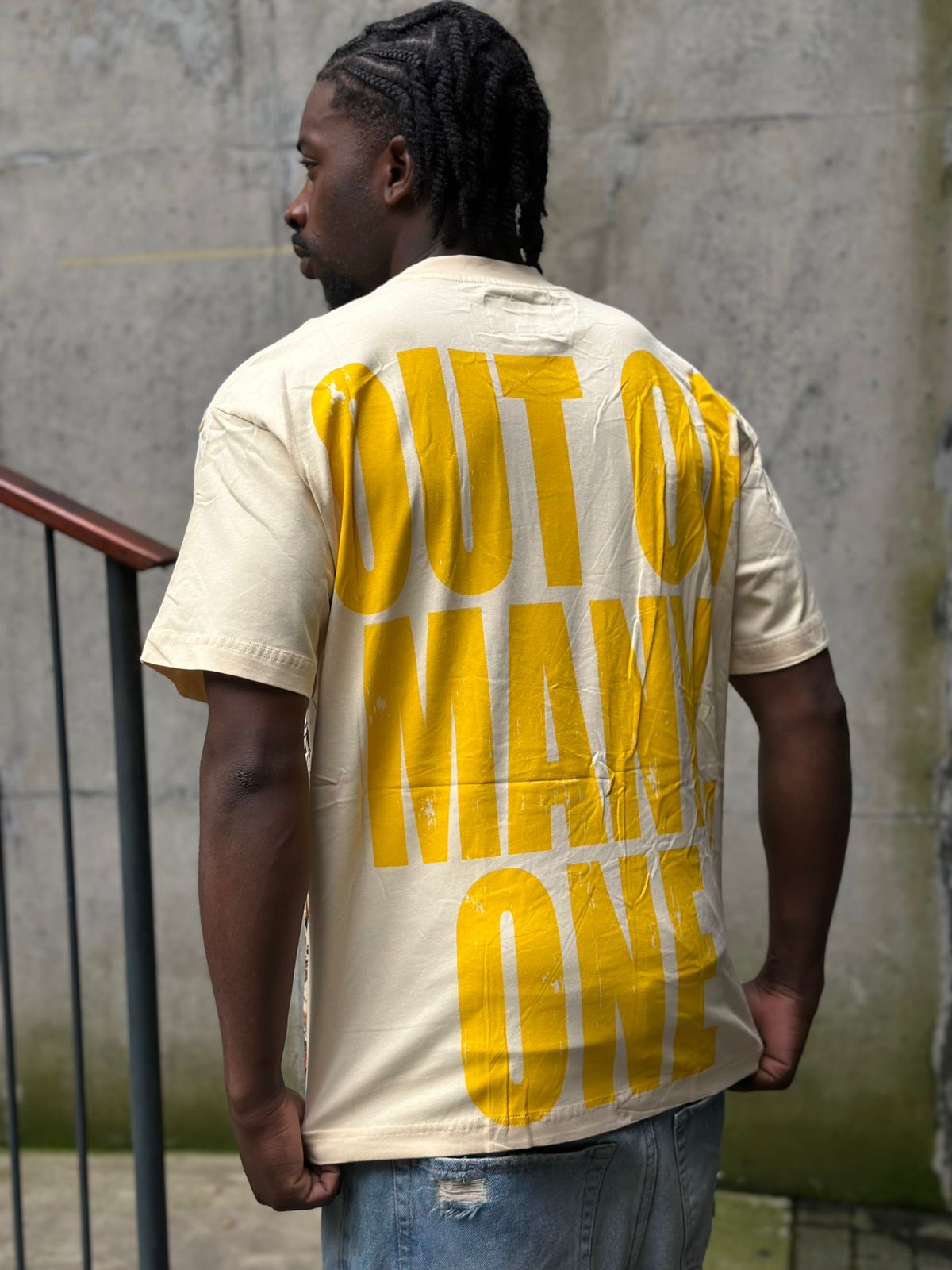 Camiseta godspeed “beige”