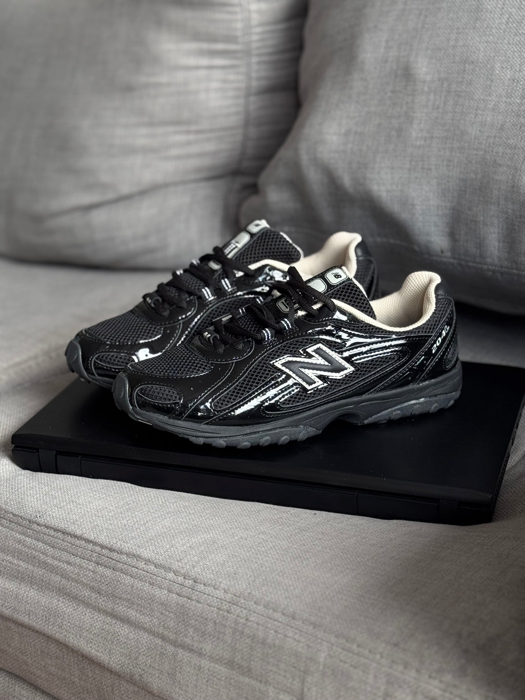 New Balance 204L “ black “
