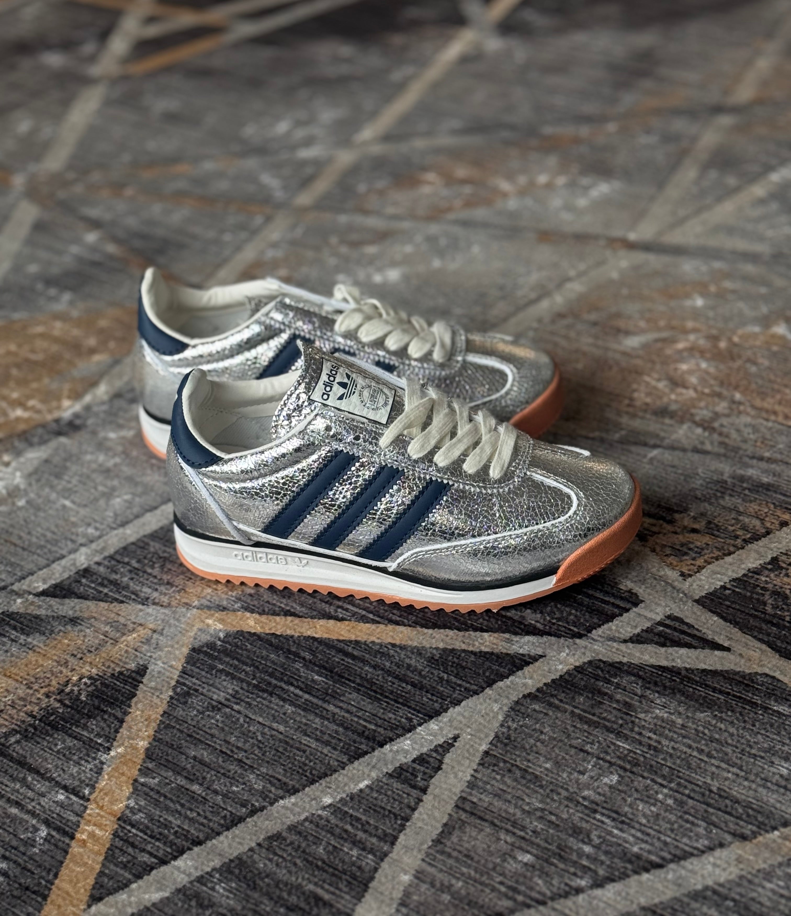 Adidas Sl 72 og “silver collegiate navy “