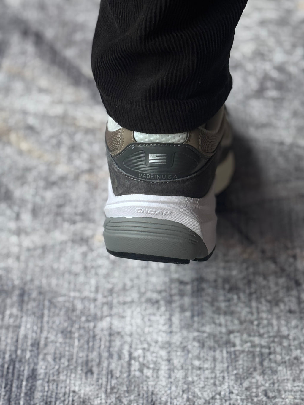 New Balance 990