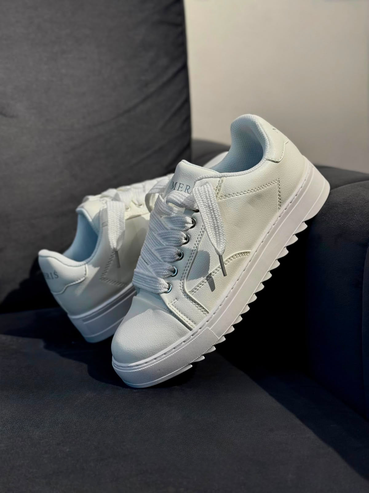 Numeris “all white “