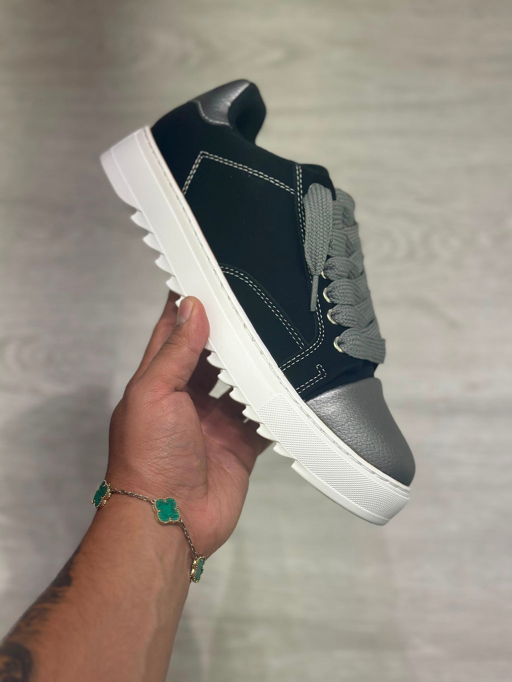 Numeris “white grey”