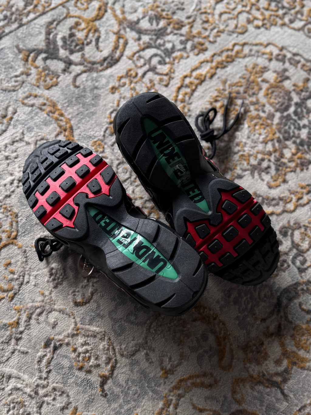 Nike Air Max 95 x undefeated negra