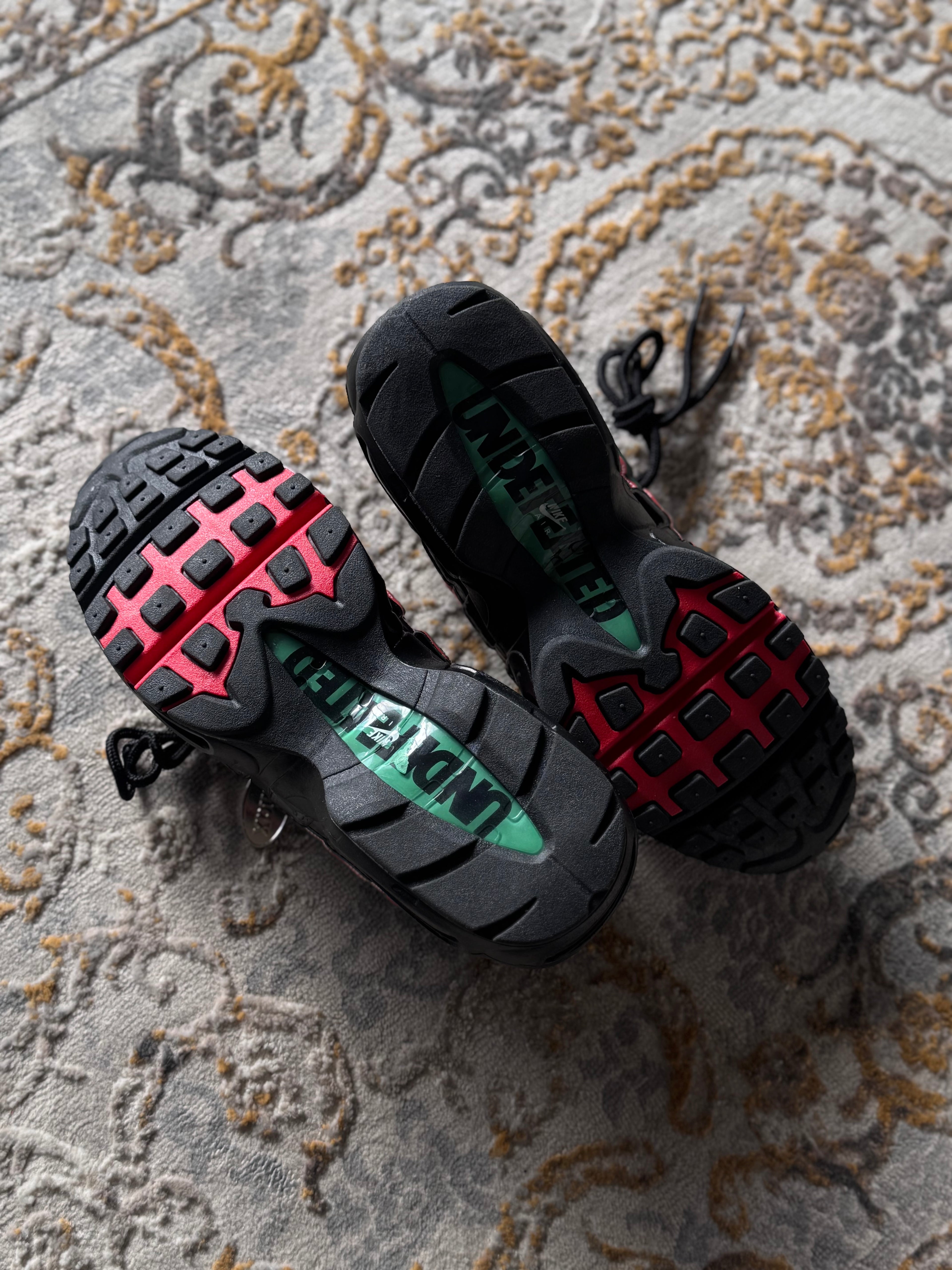 Nike Air Max 95 x undefeated negra