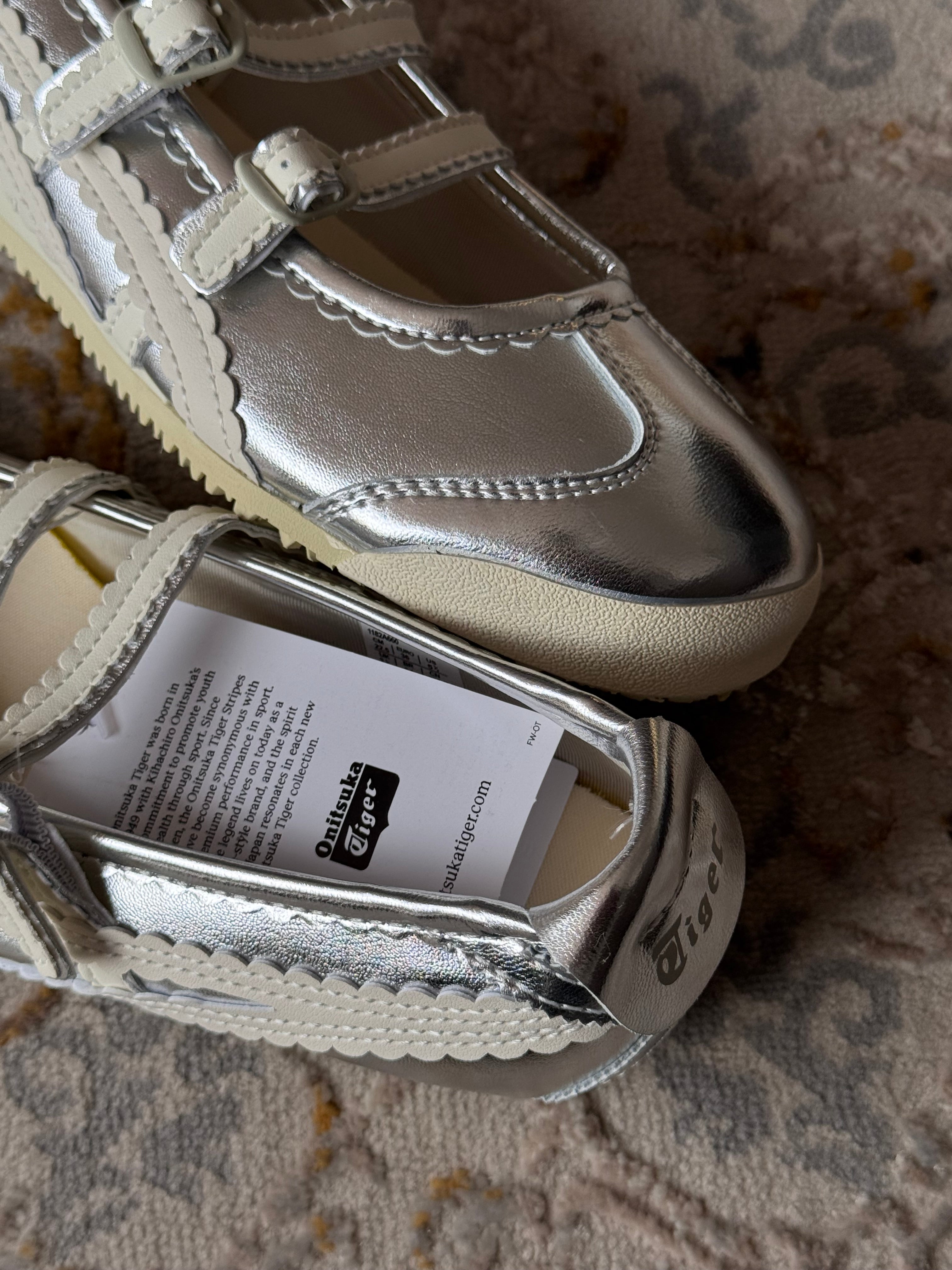 Onitsuka Tiger ballet Flats “silver “