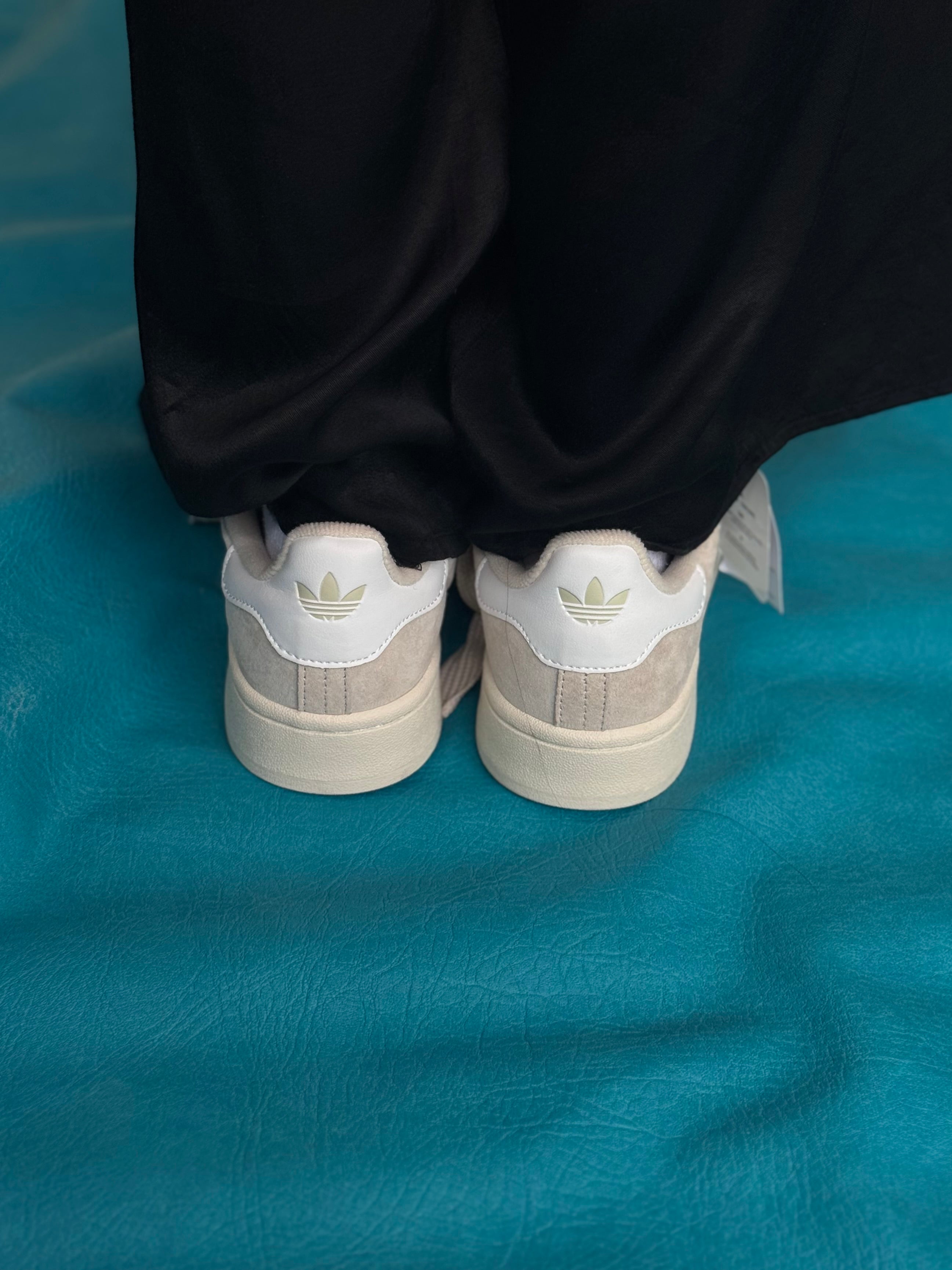 Campus 00’s beige