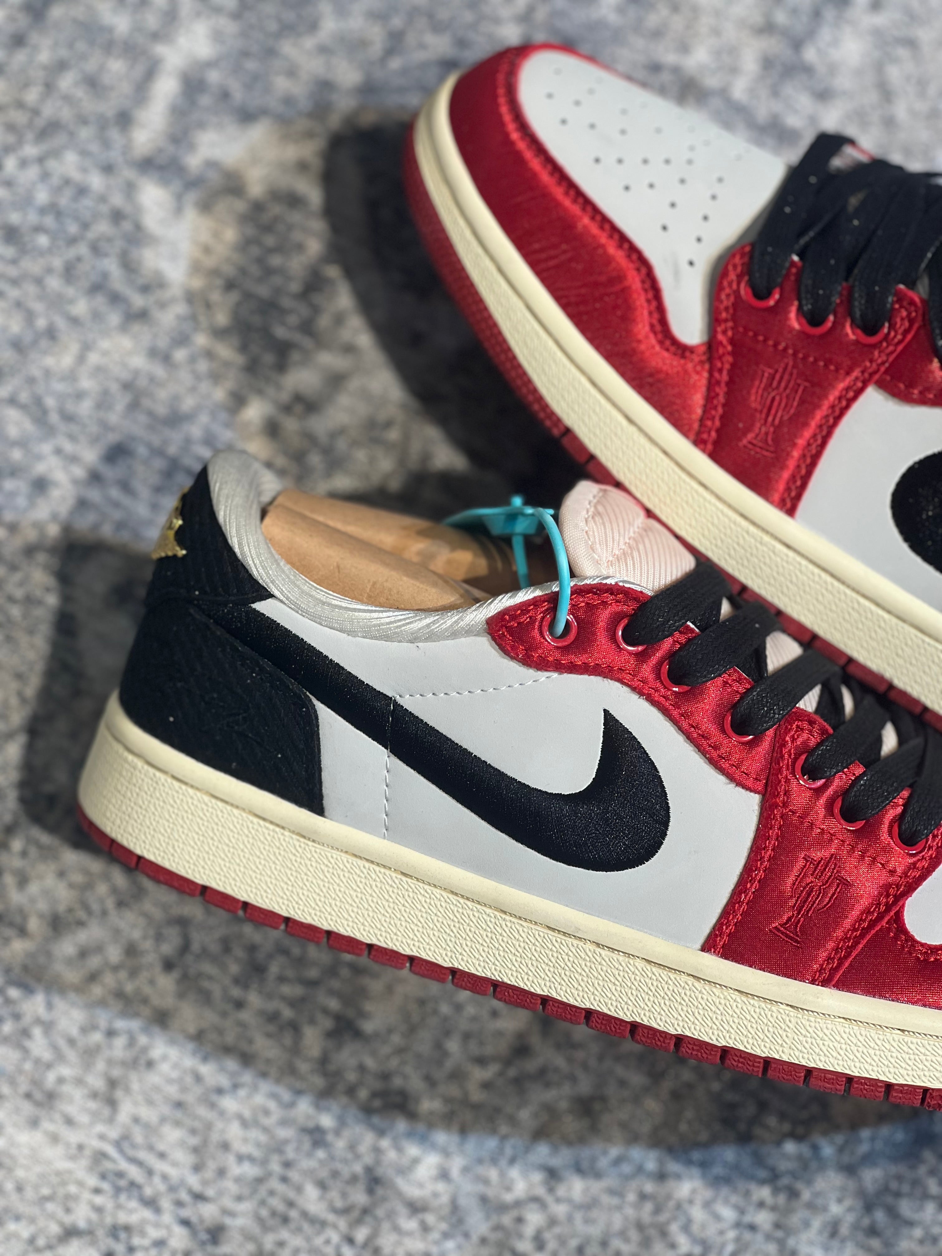 Nike Jordan 1 Retro Low OG Trophy Room Away