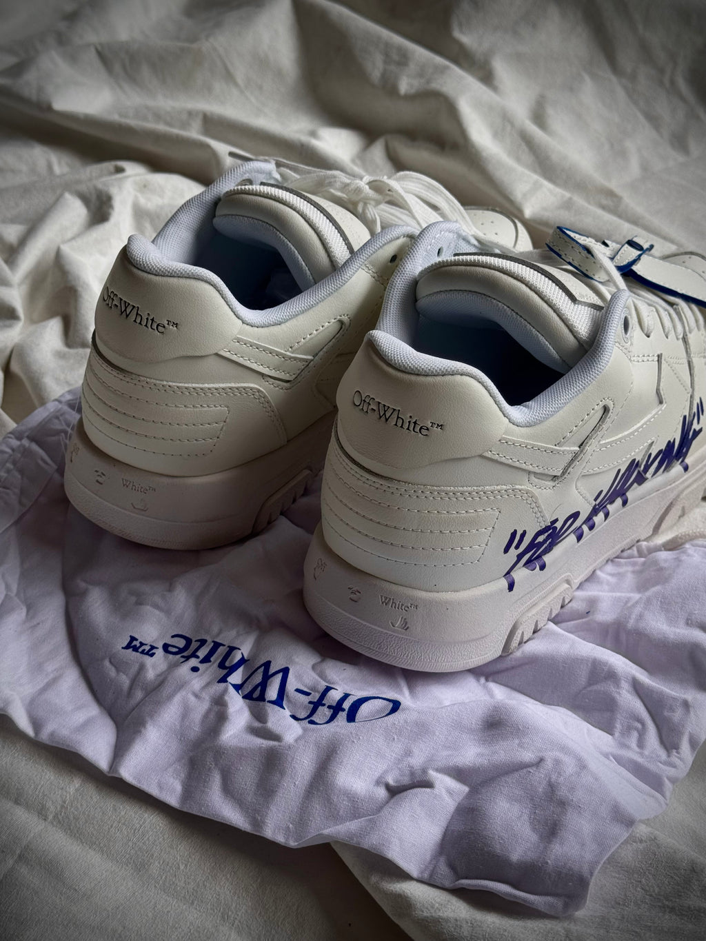 OFF-WHITE Out Of Office OOO Low Tops
For Walking White
