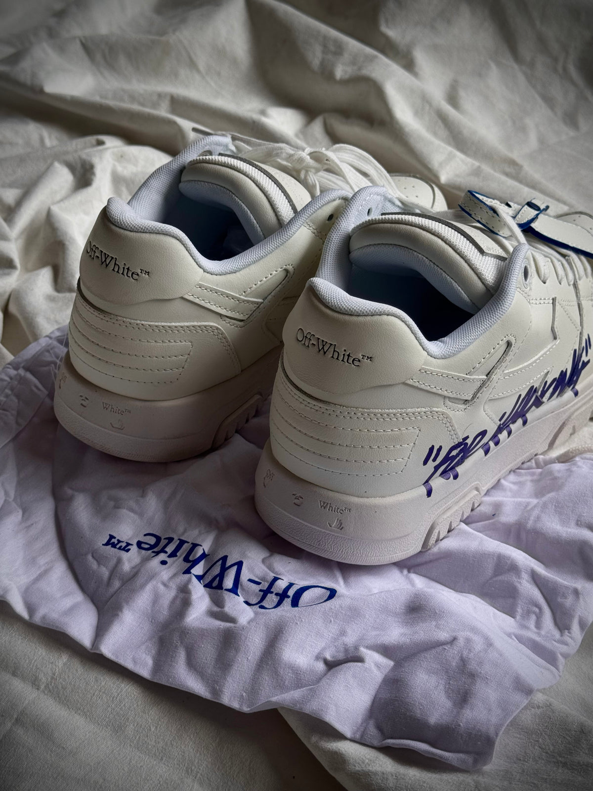 OFF-WHITE Out Of Office OOO Low Tops
For Walking White