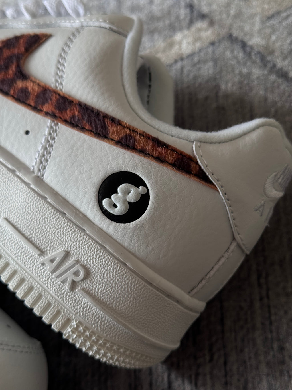 Air Force 1 Low White Cheetah Print Supreme X Goodenough