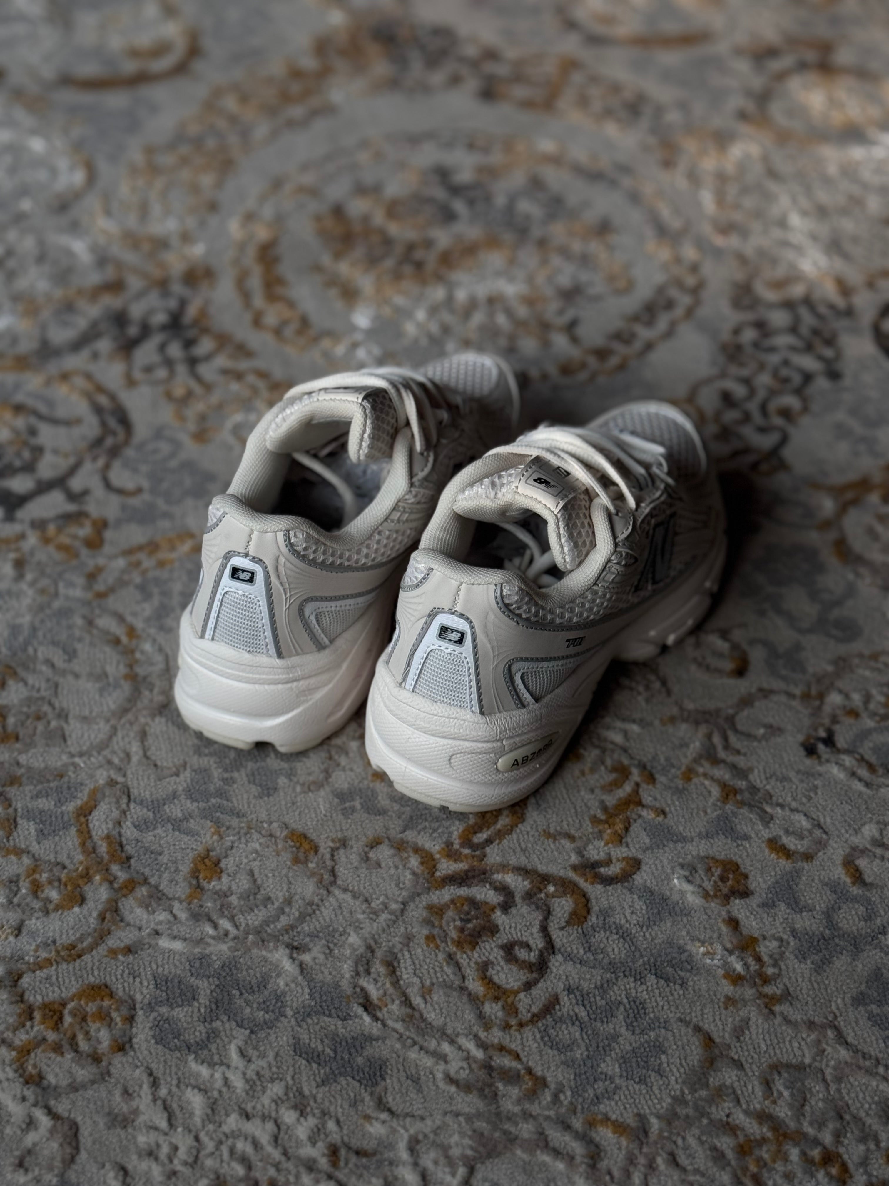 New balance 740 “bungee lace “