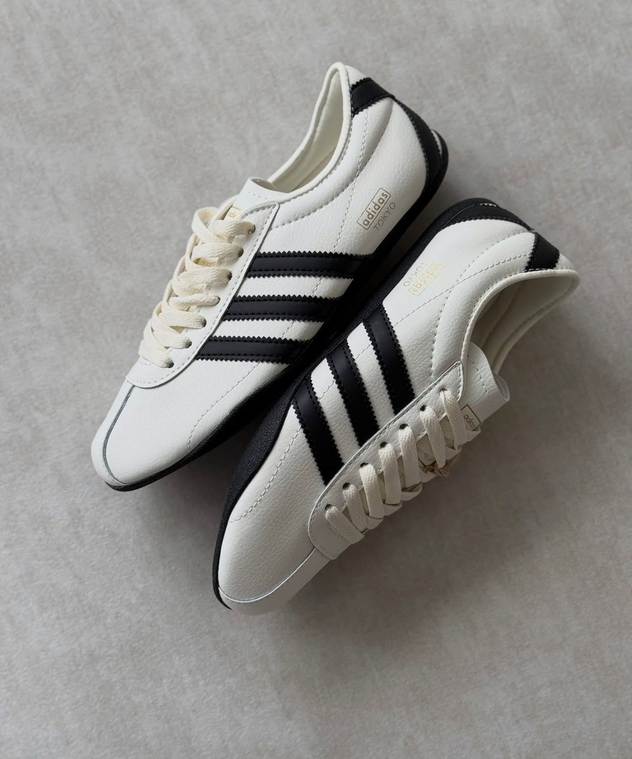 Adidas Tokyo “blanco negro”
