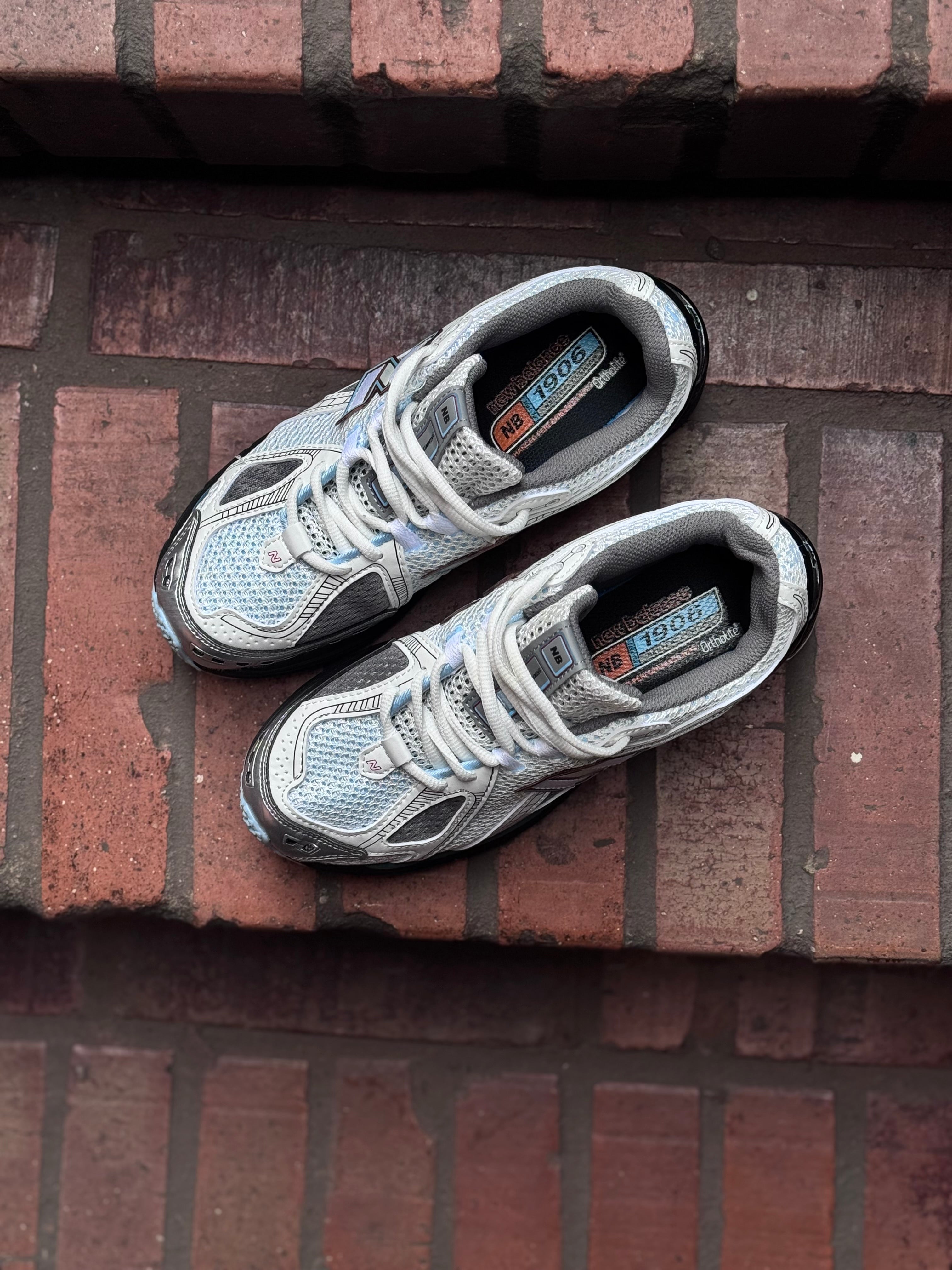 New Balance 1906 r