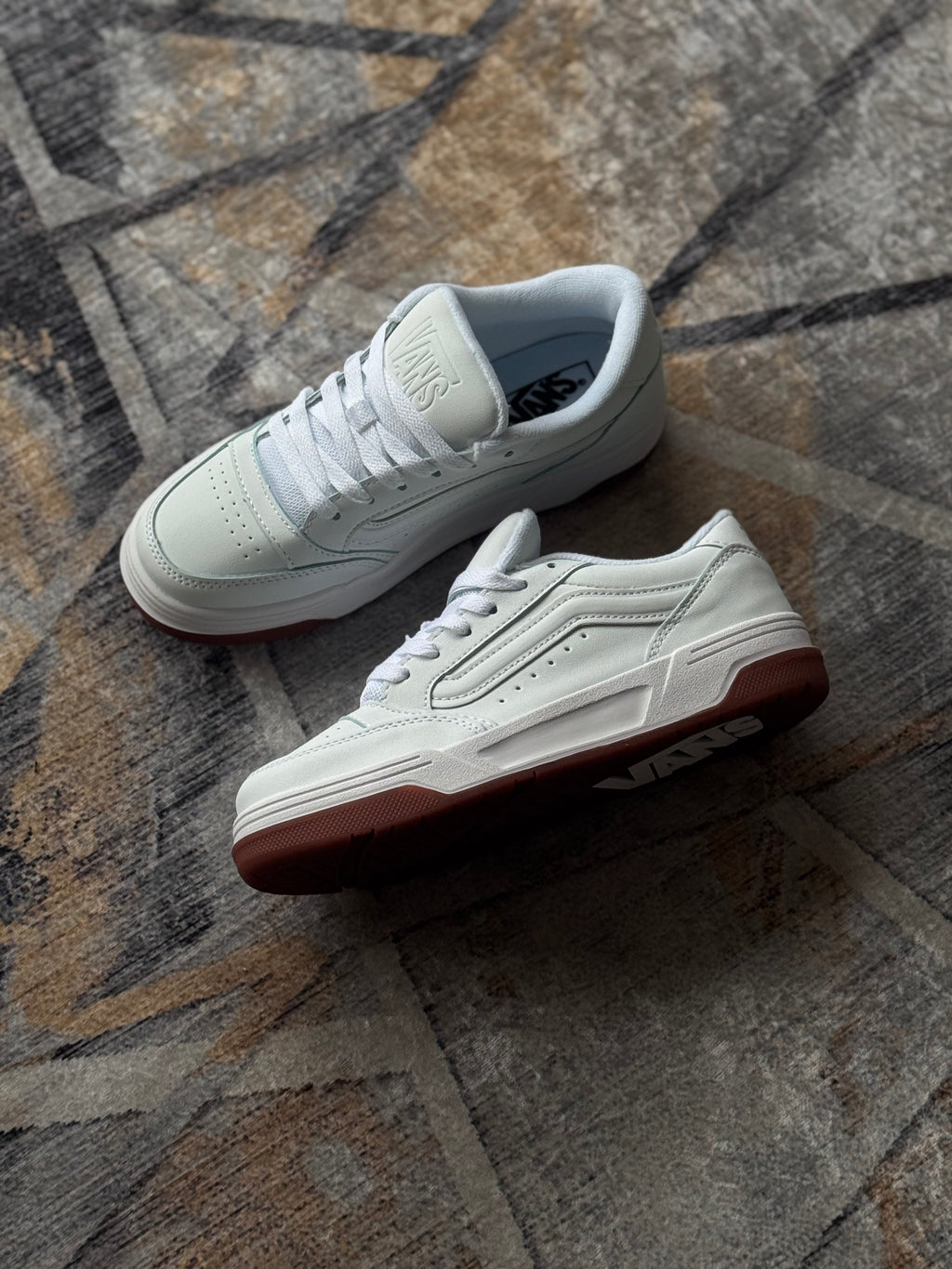 Vans hylane “blanco suela goma “