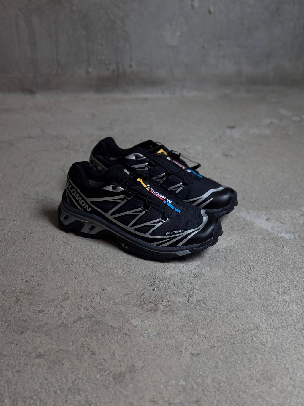 Salomón xt6 goretex “black silver”