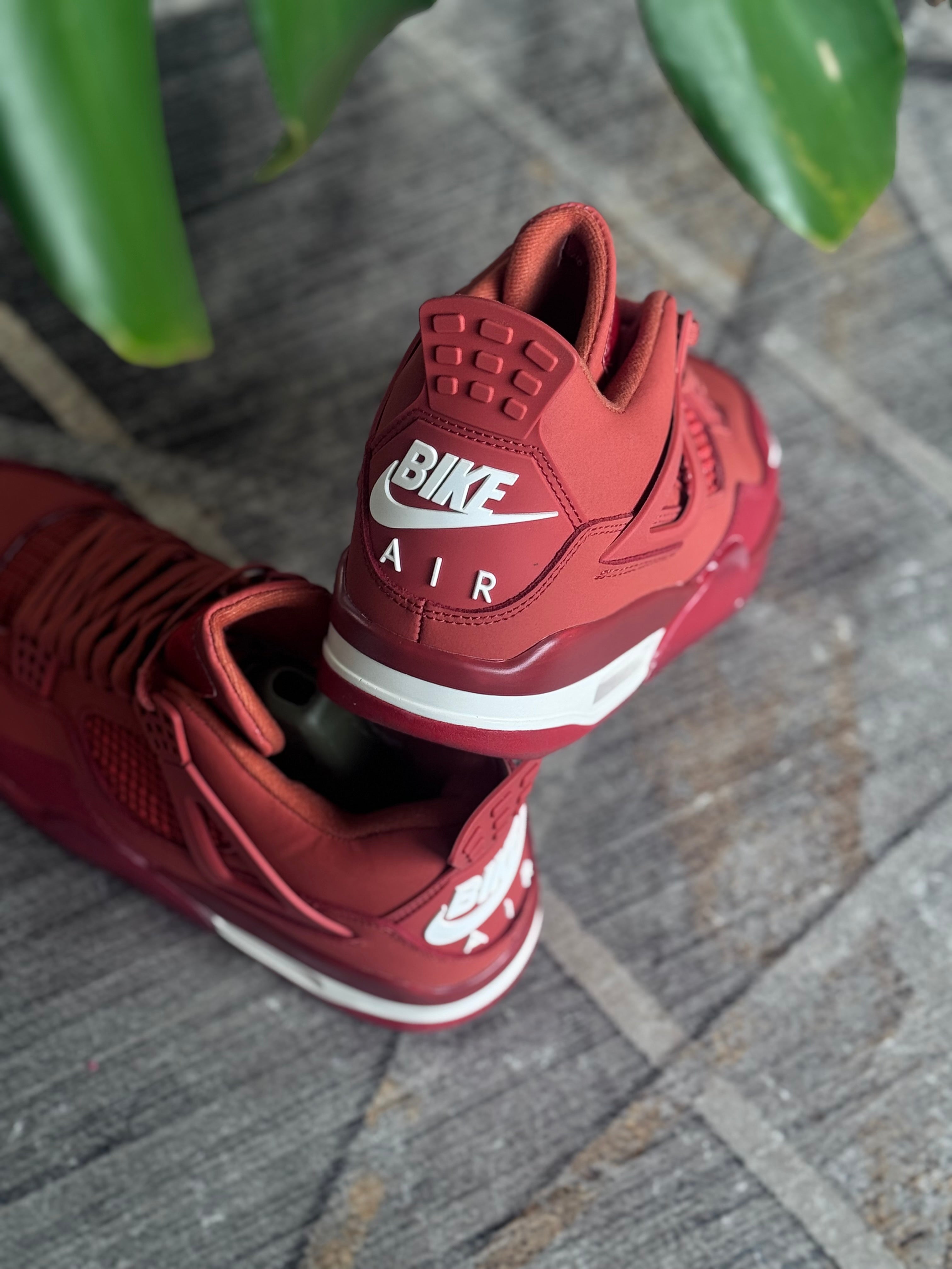 Nike Air Jordan 4 OG "Bike Air" de Jordan x Nigel Sylvester
