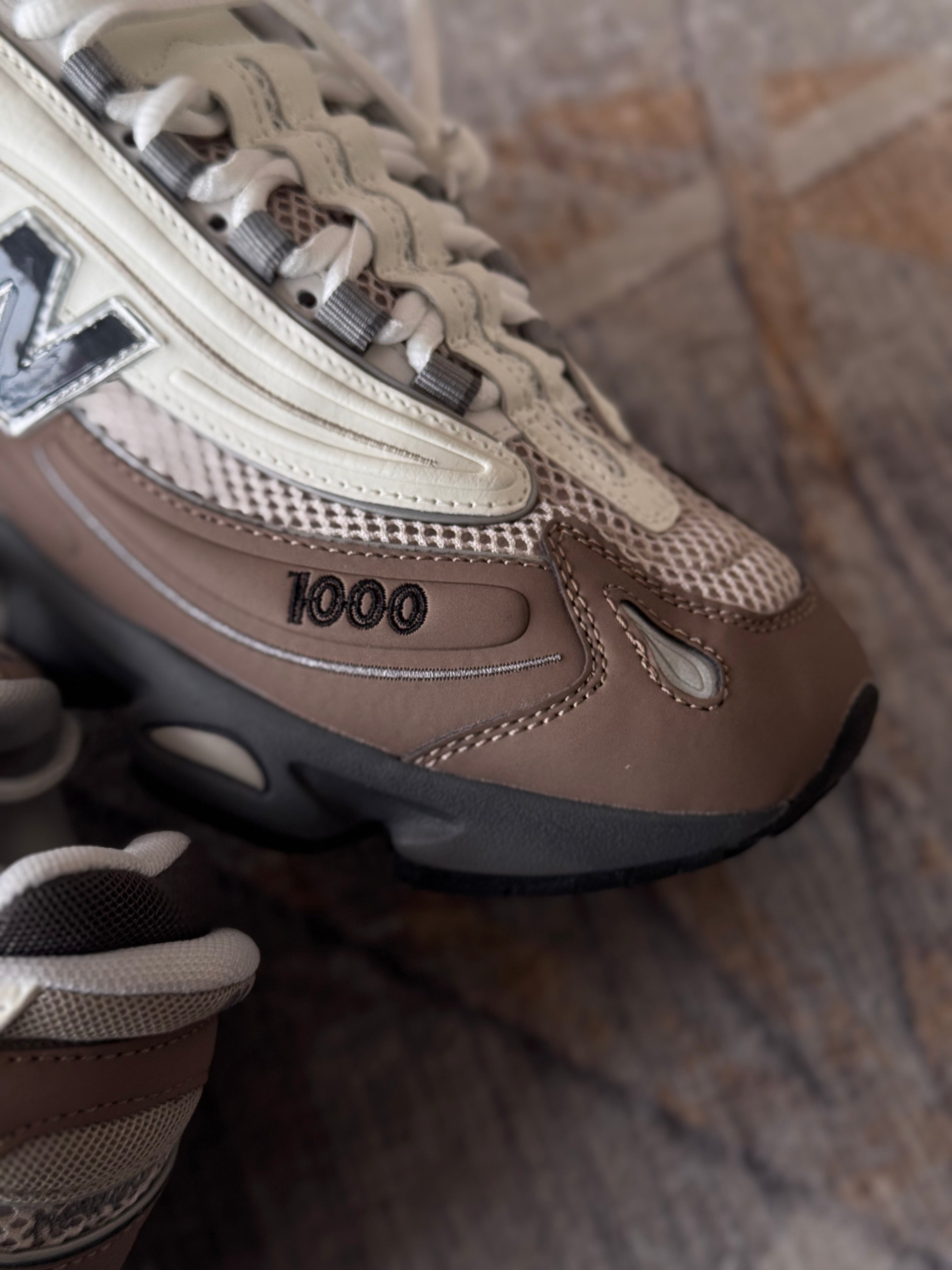 New Balance 1000 “mushroom grey”