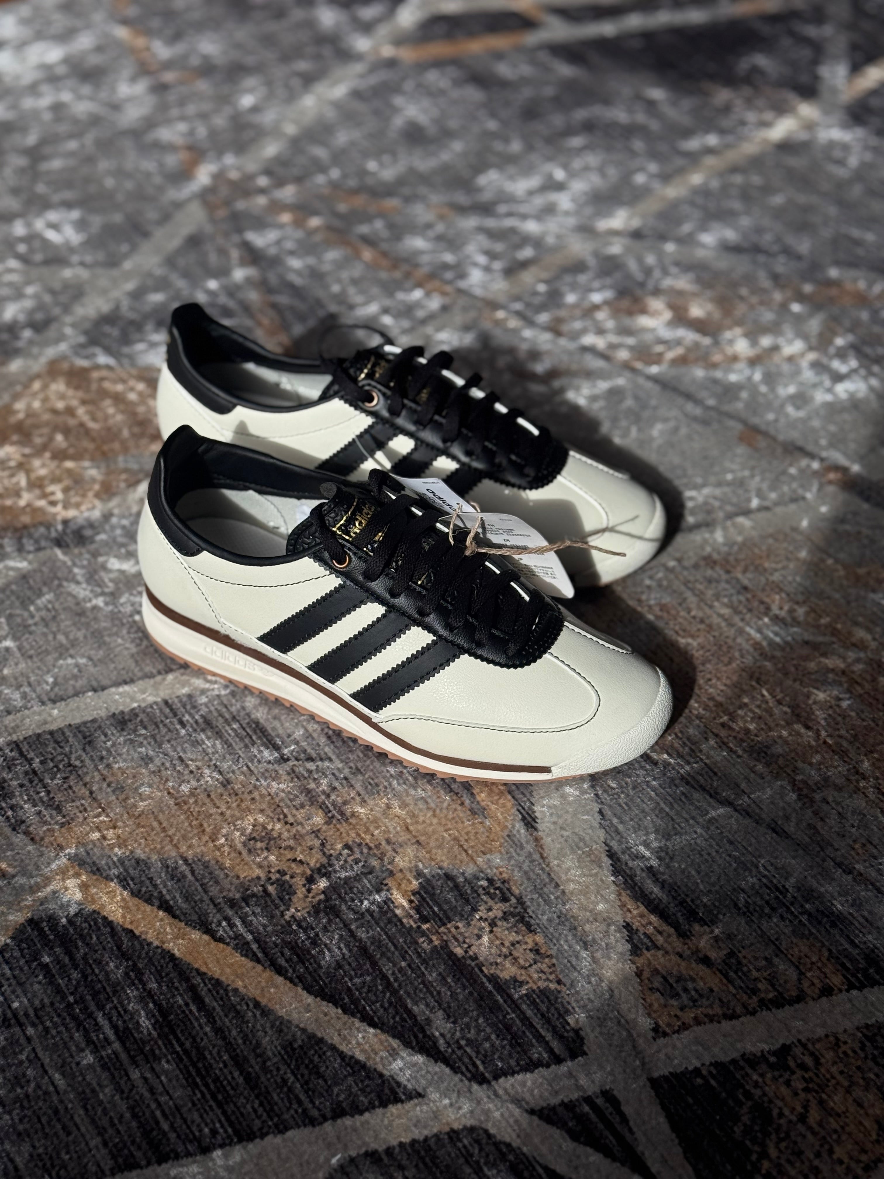 Adidas sl72 og “beige negro “
